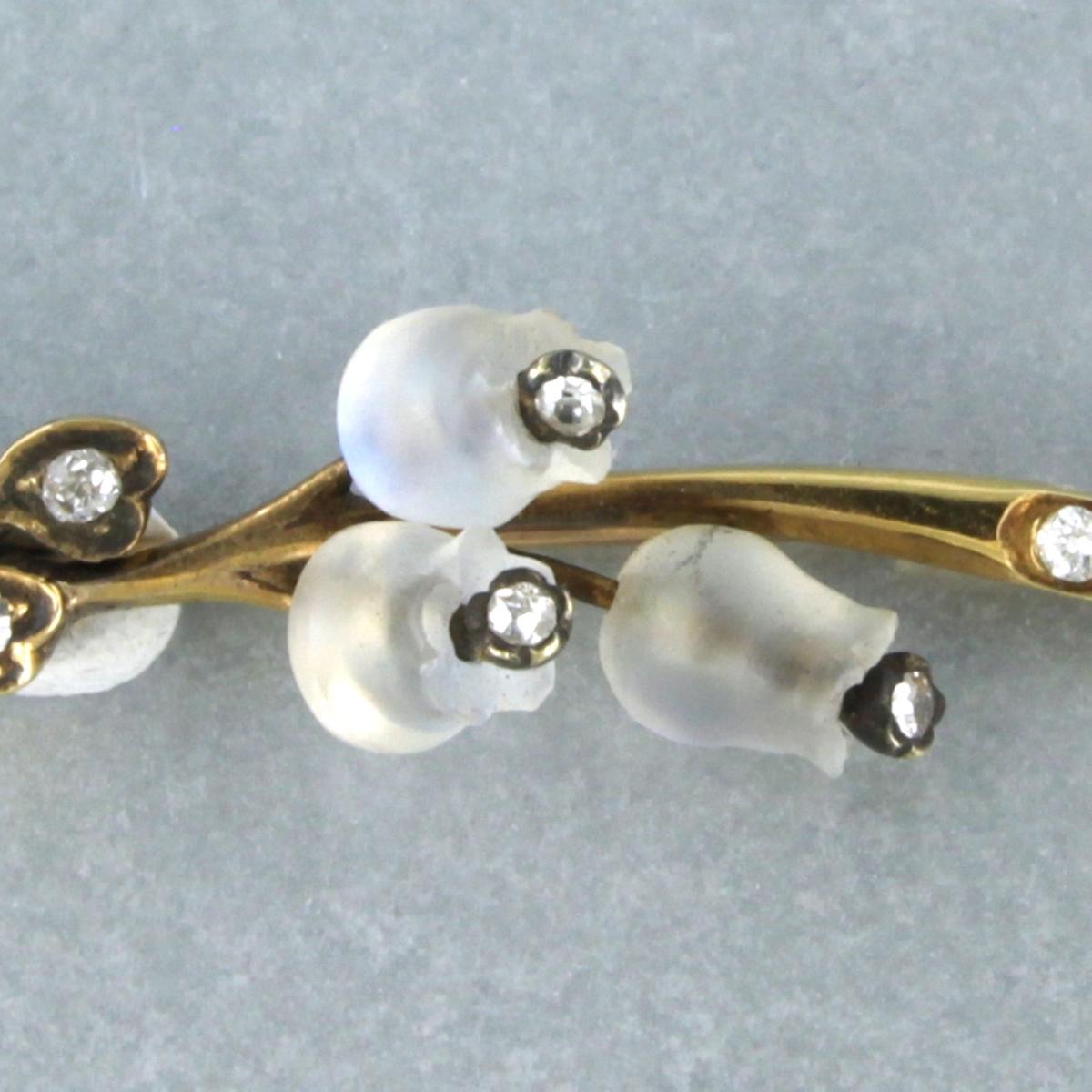 Women's Brooch set with moonstone and diamonds 18k yellow gold For Sale