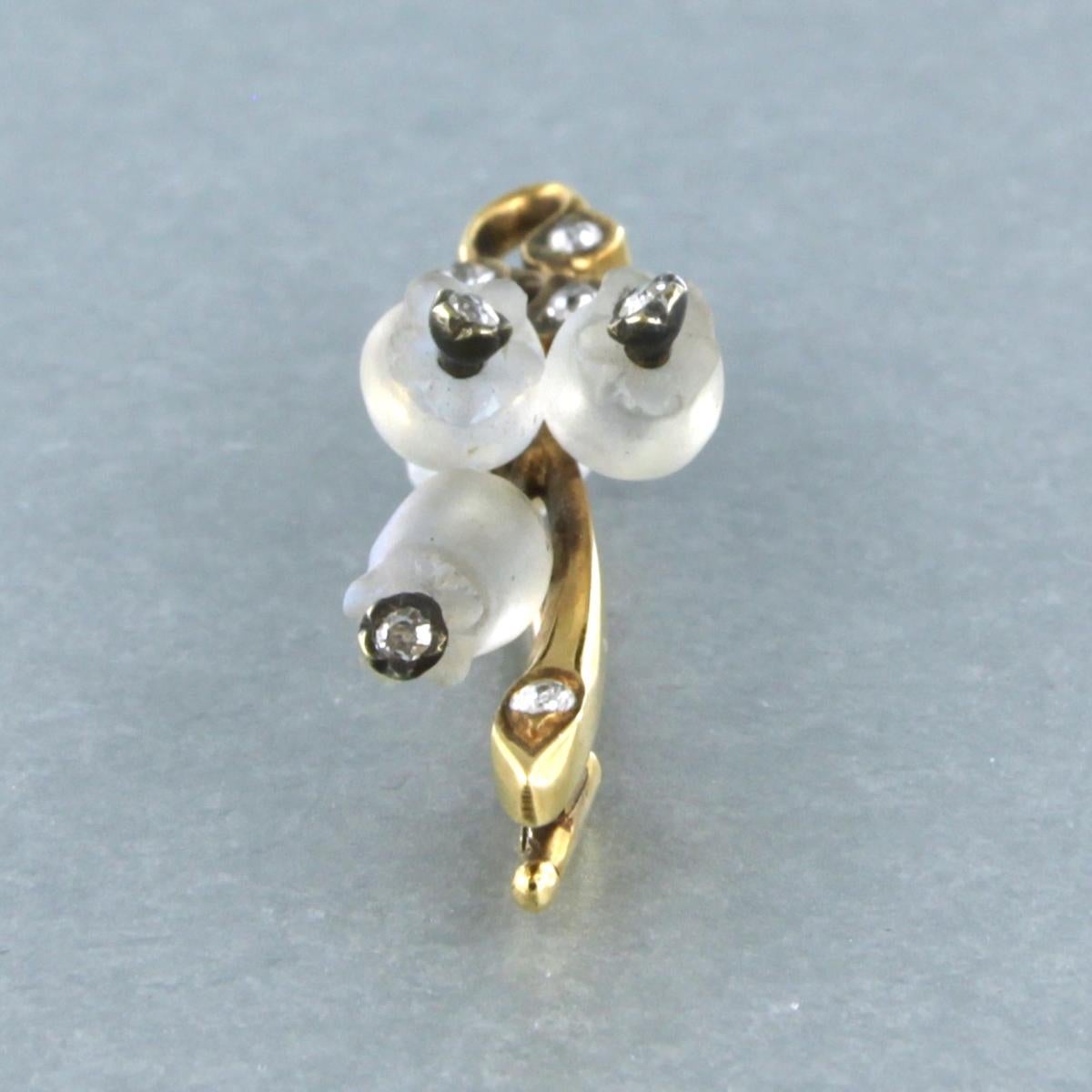 Brooch set with moonstone and diamonds 18k yellow gold For Sale 1