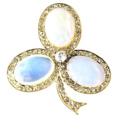 Vintage Brooch set with opal and diamonds up to 1.30ct 14k yellow gold