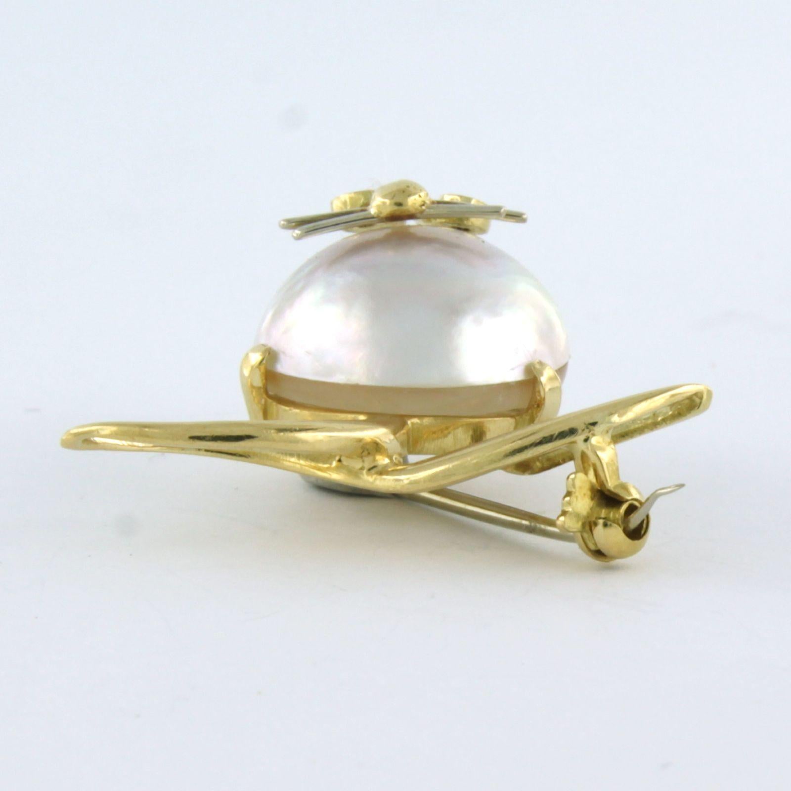 Brooch set with pearl and ruby 18k yellow gold For Sale 1