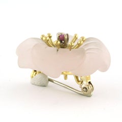 Brosche in Blumenform mit Rosenquarz und Rubin, 18 Karat Gold