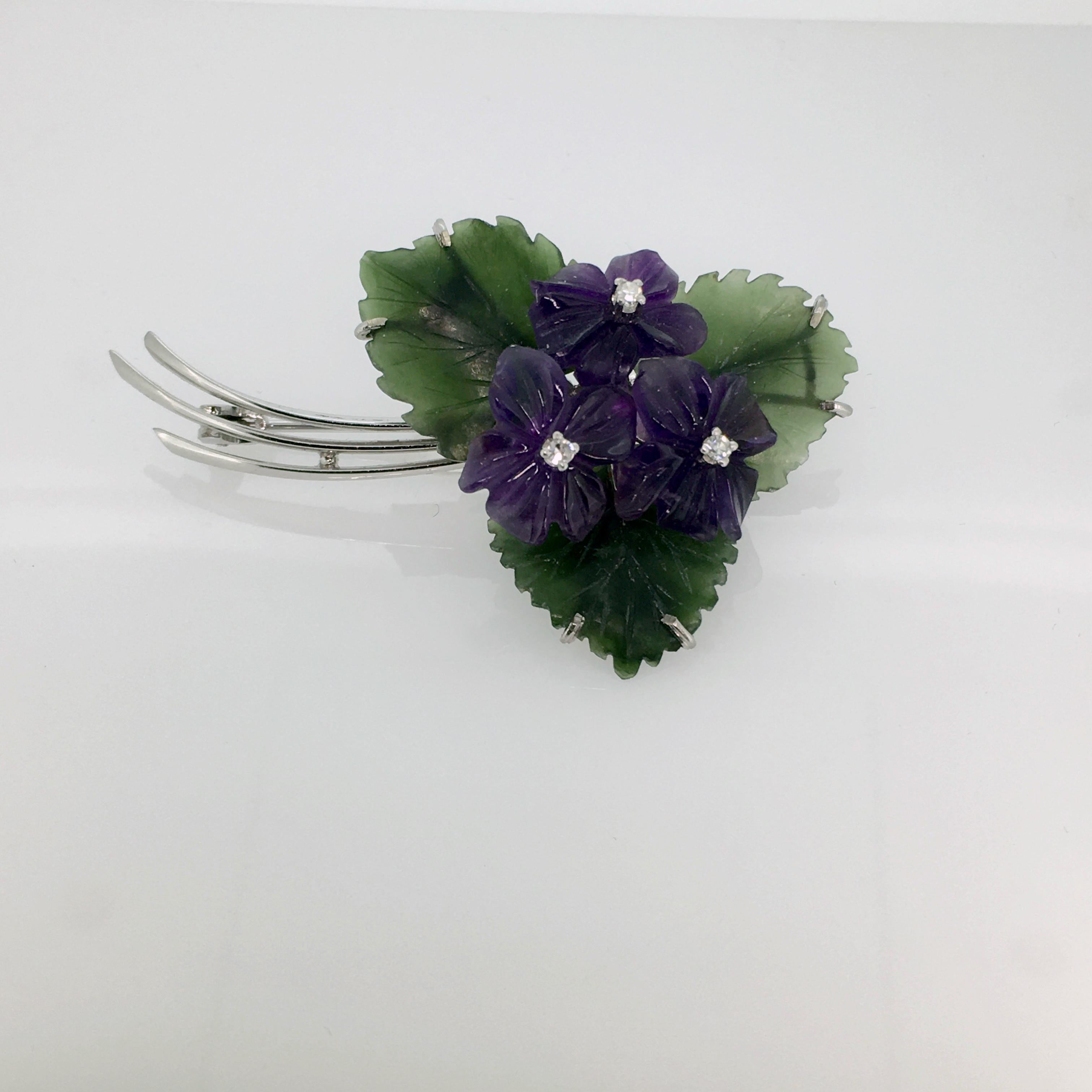 Brooch, White Gold, Amethyst Flowers, Nephrite Jade, Diamonds, Floral Decoration In Good Condition In EL Waalre, NL
