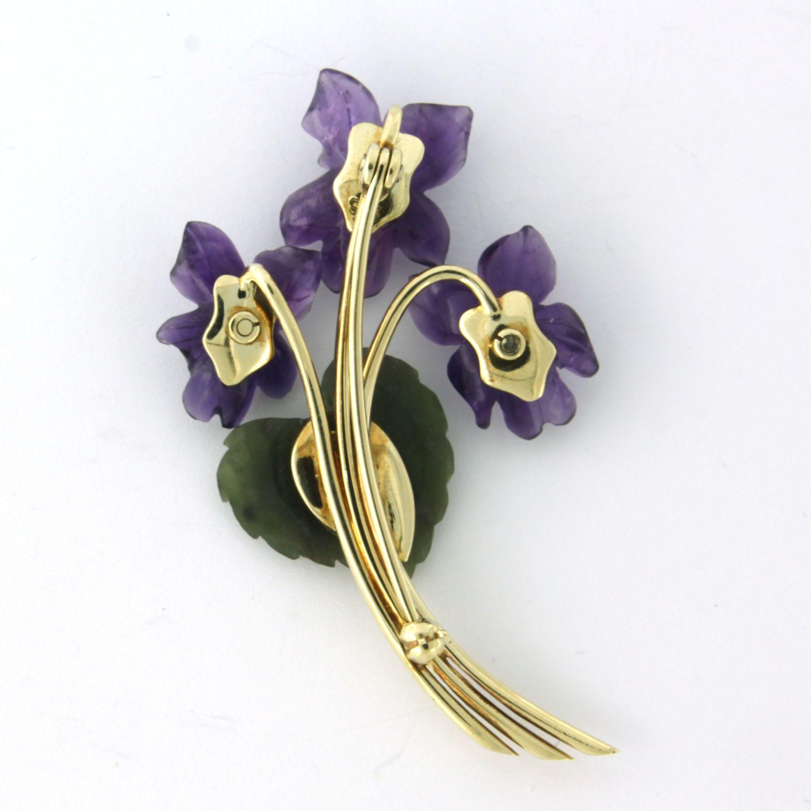 Brooch with Amethyst, Jade and diamonds 14k gold In Excellent Condition For Sale In The Hague, ZH