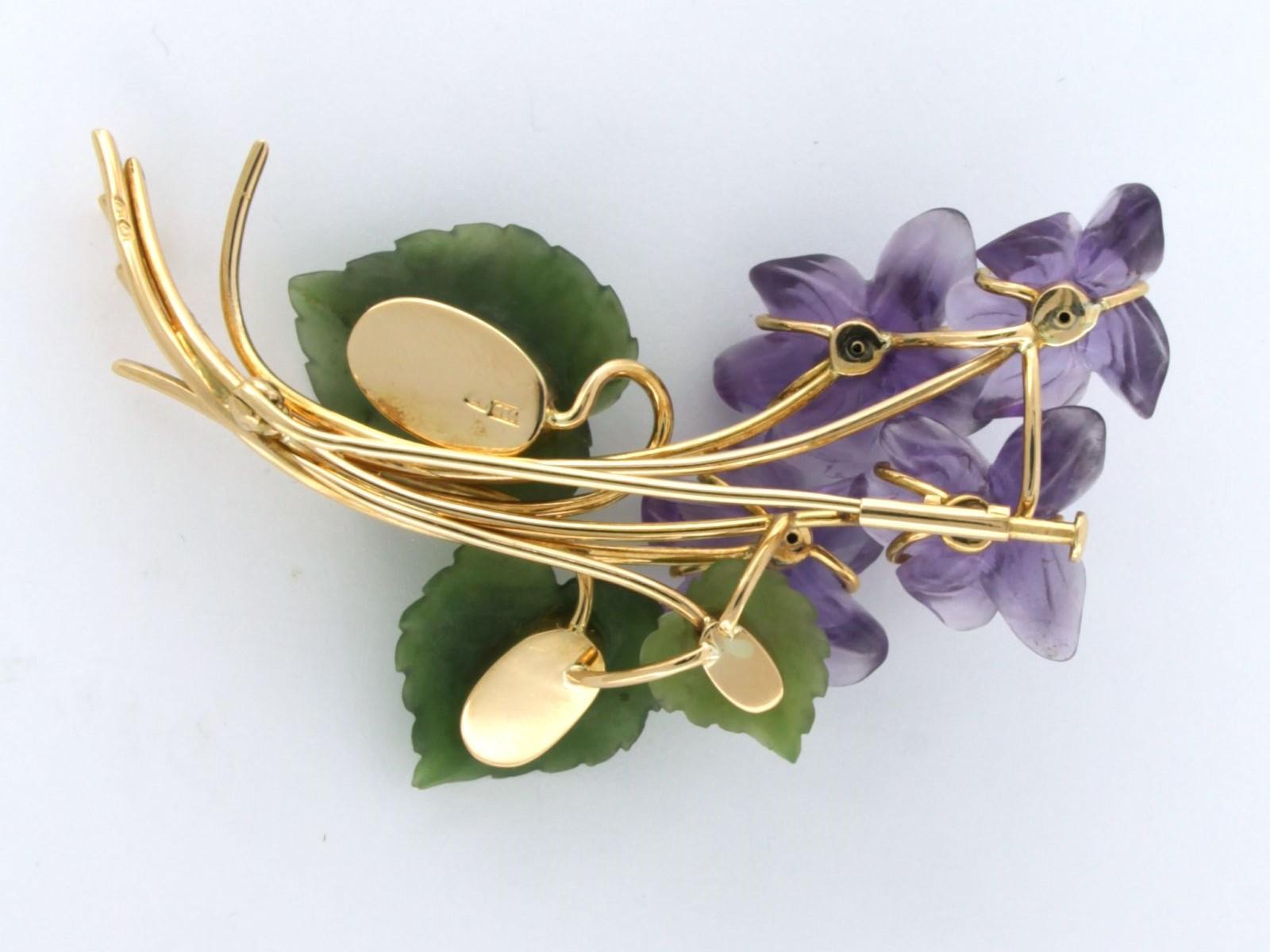 Brooch with Amethyst, Jade and diamonds 18k gold 1