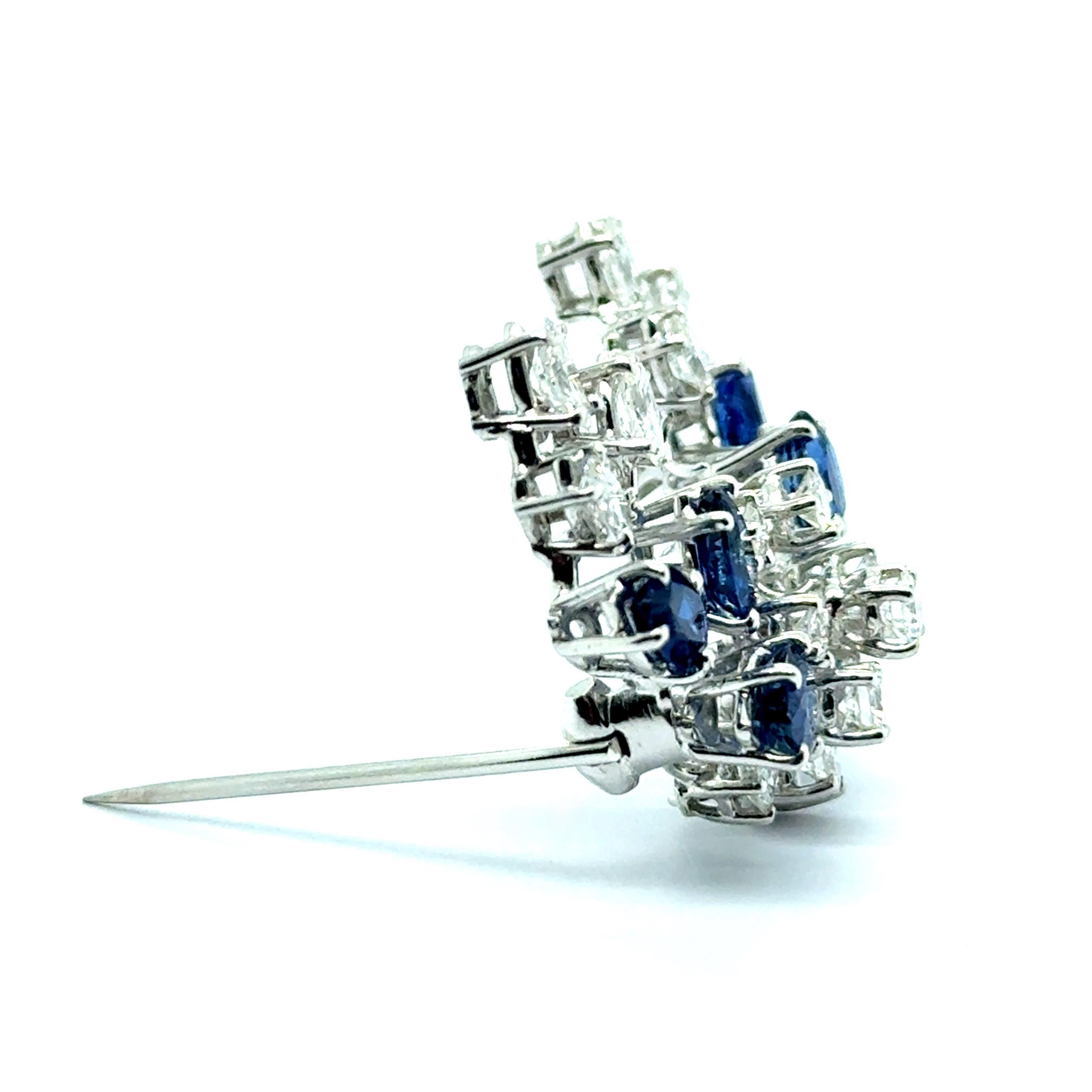 Pear Cut Brooch with Blue Sapphires and Diamonds in 18 Karat White Gold For Sale