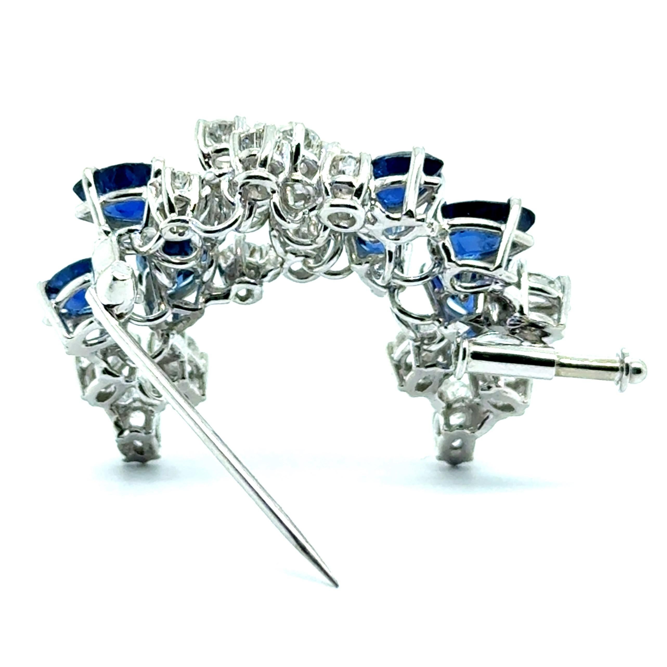 Brooch with Blue Sapphires and Diamonds in 18 Karat White Gold For Sale 1