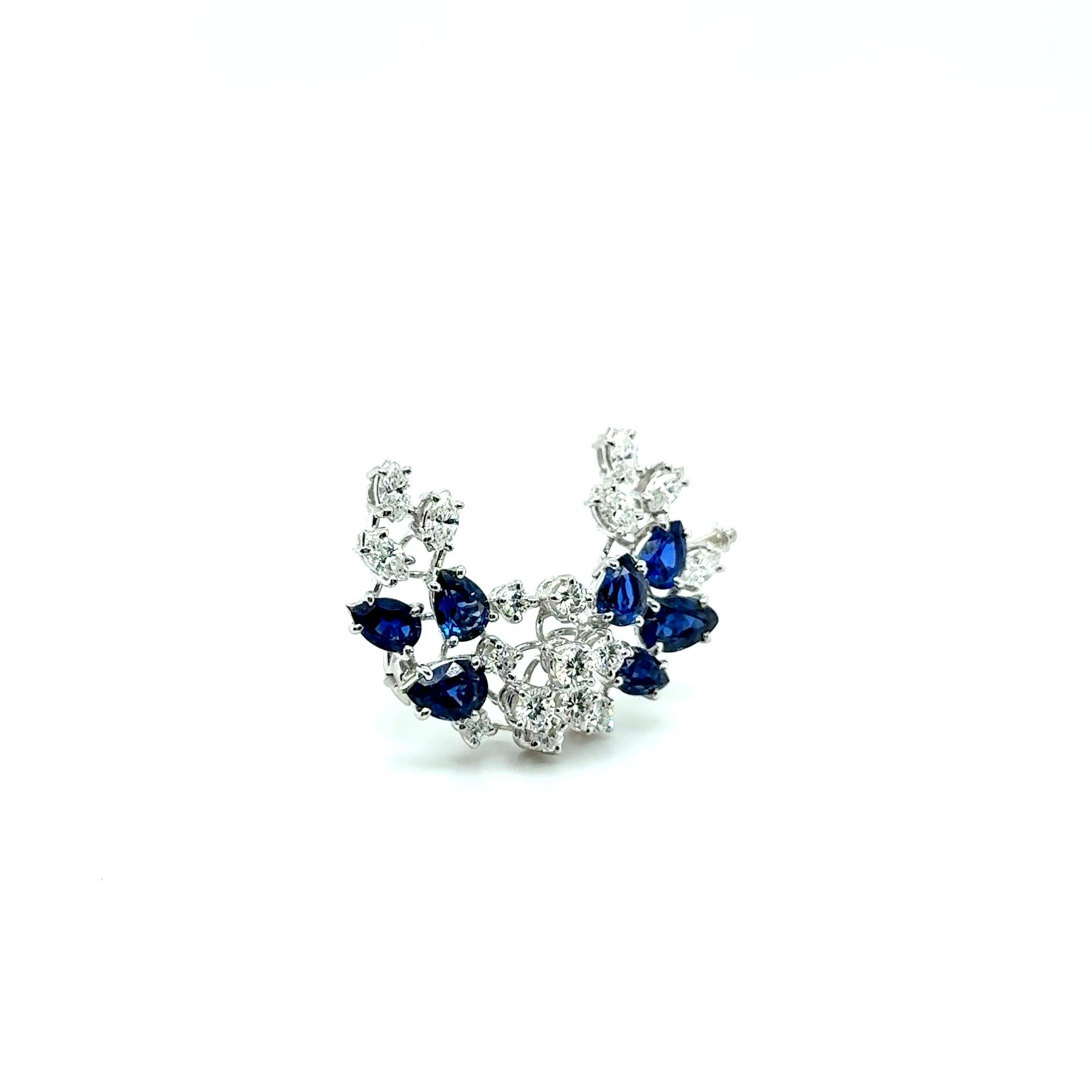 Brooch with Blue Sapphires and Diamonds in 18 Karat White Gold For Sale 2