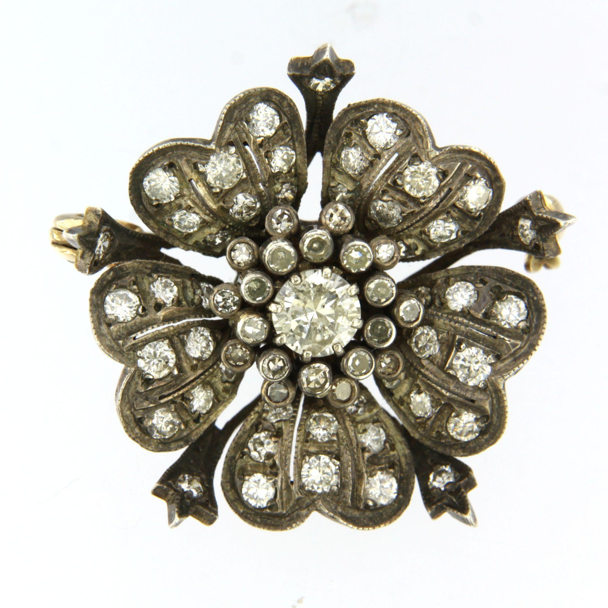Brosche mit Diamanten im Brillant- und Einzelschliff bis 2,60ct 14k Gold und Silber