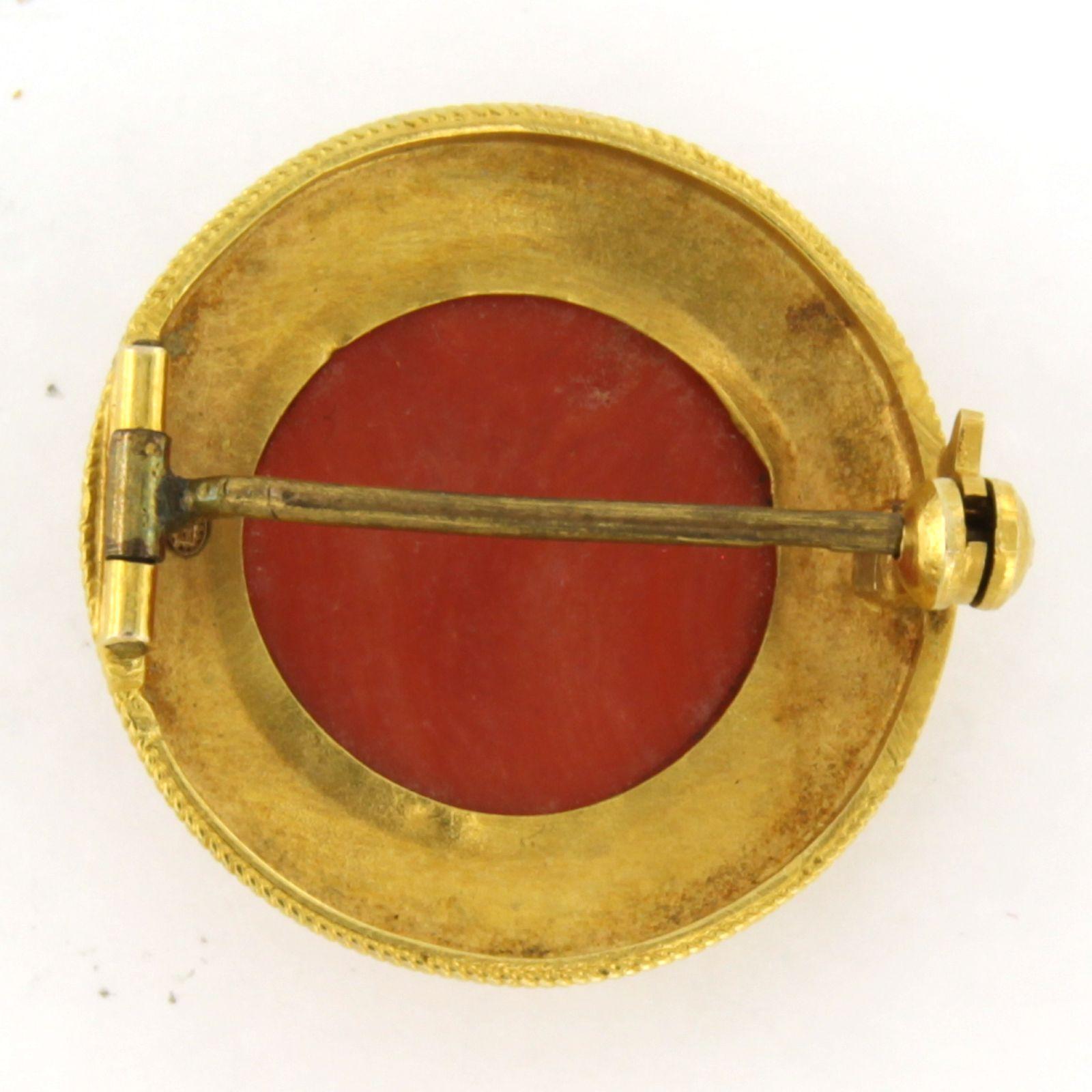 Broche con coral 3,9 gramos oro amarillo 14k Cabujón en venta