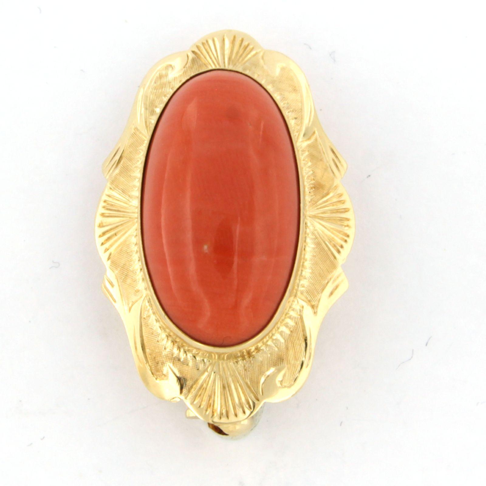 Cabochon Spilla con corallo 5,3 grammi in oro giallo 14k in vendita