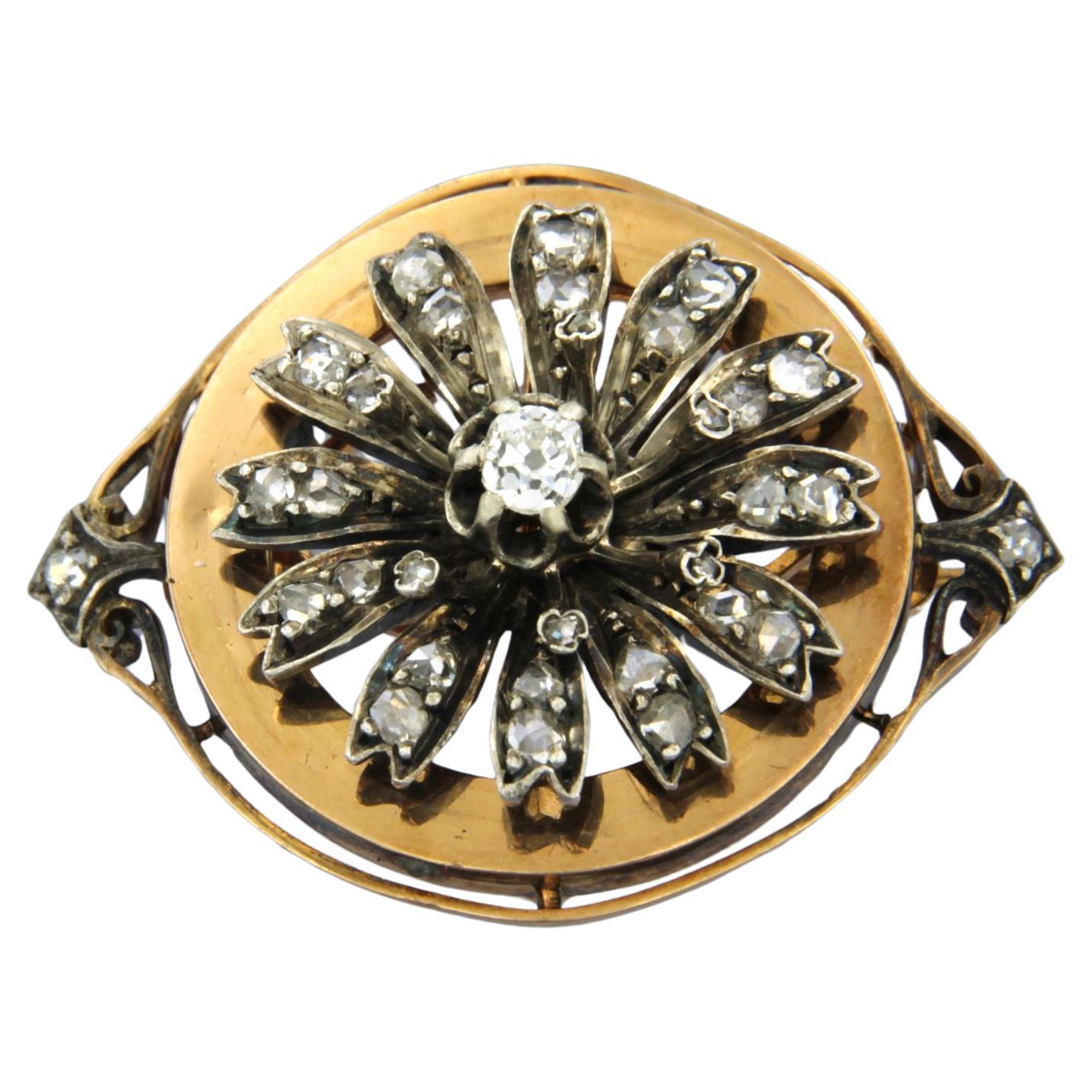 Brooch with diamonds 18k gold with silver For Sale