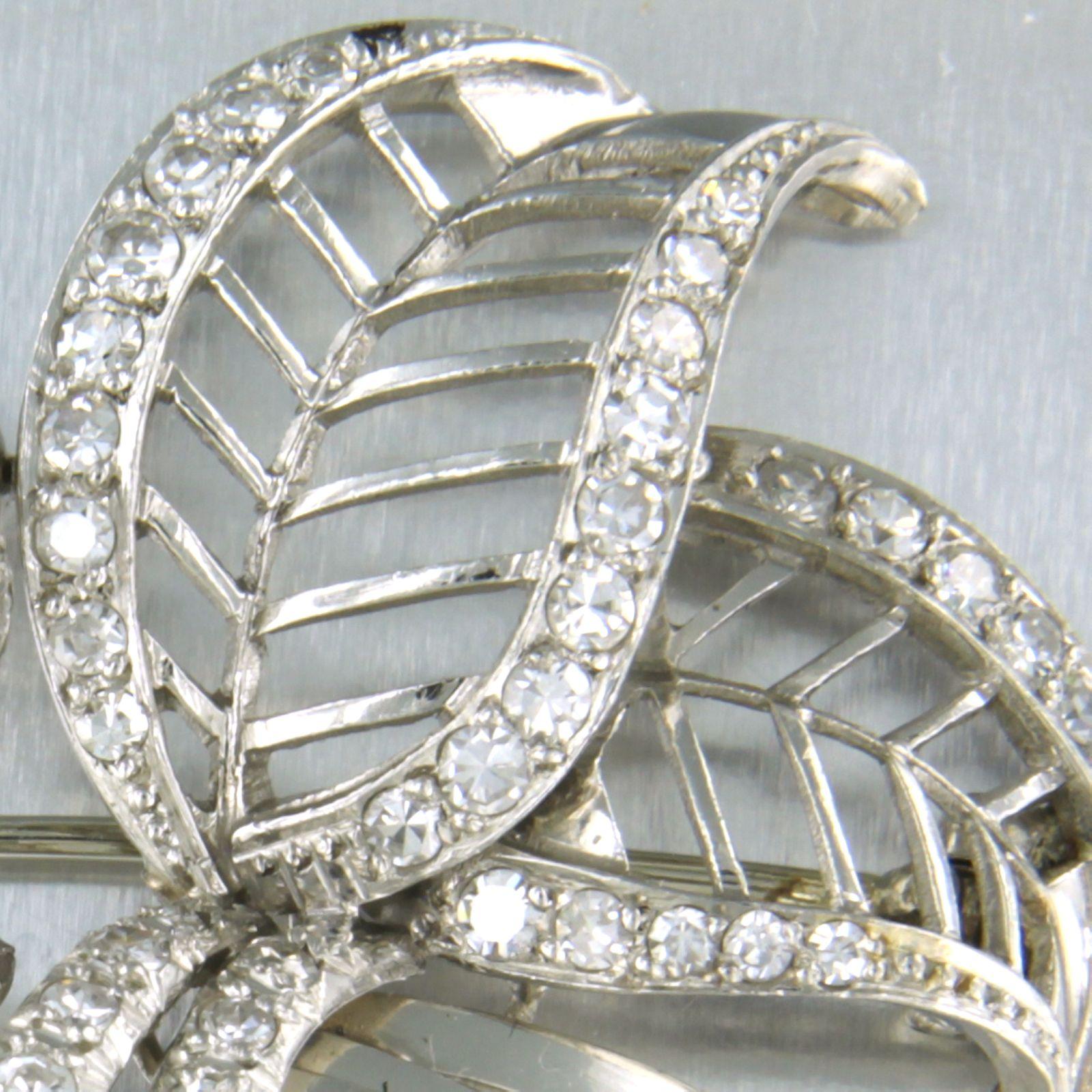 Brooch with diamonds 950 Pt platinum For Sale 1