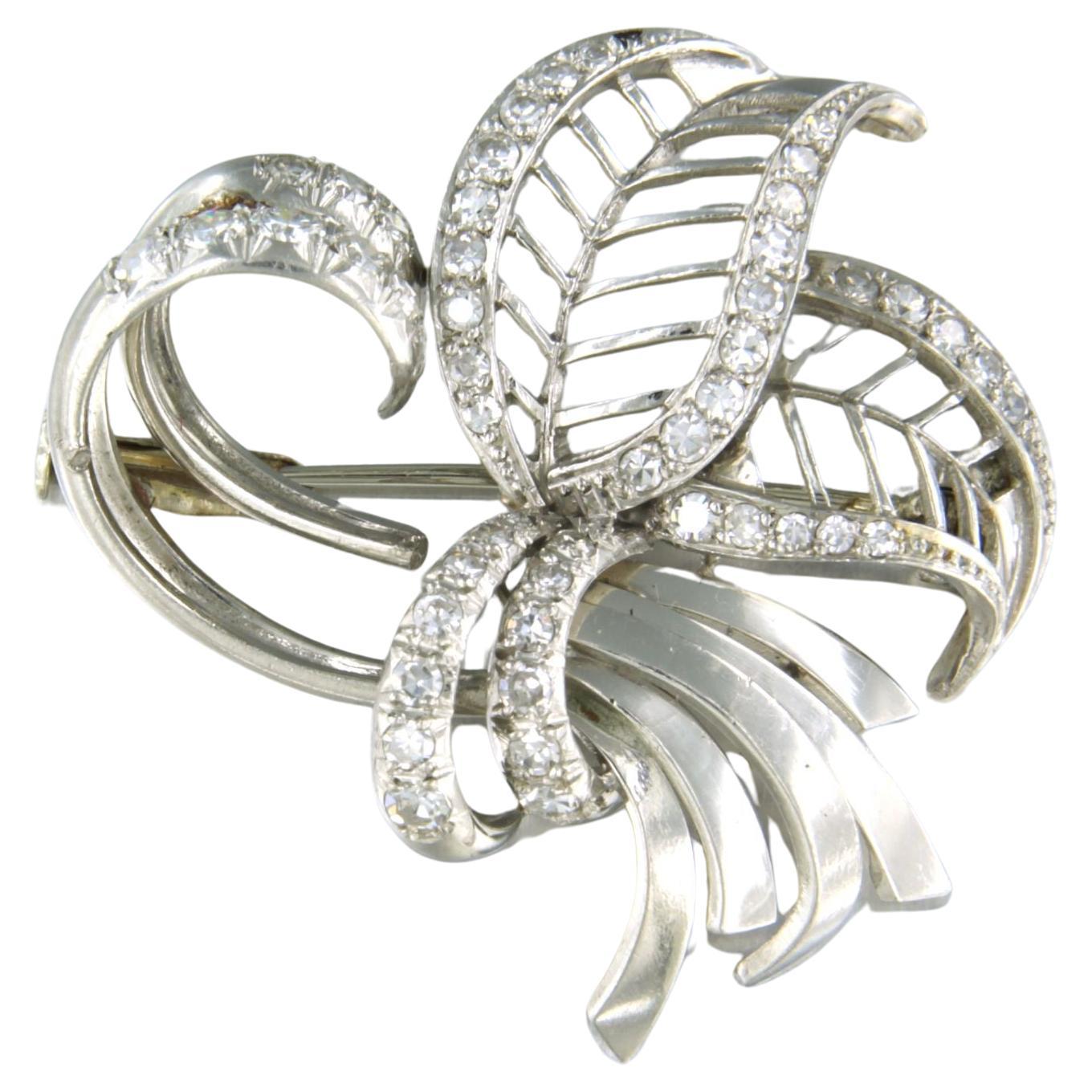 Brooch with diamonds 950 Pt platinum For Sale