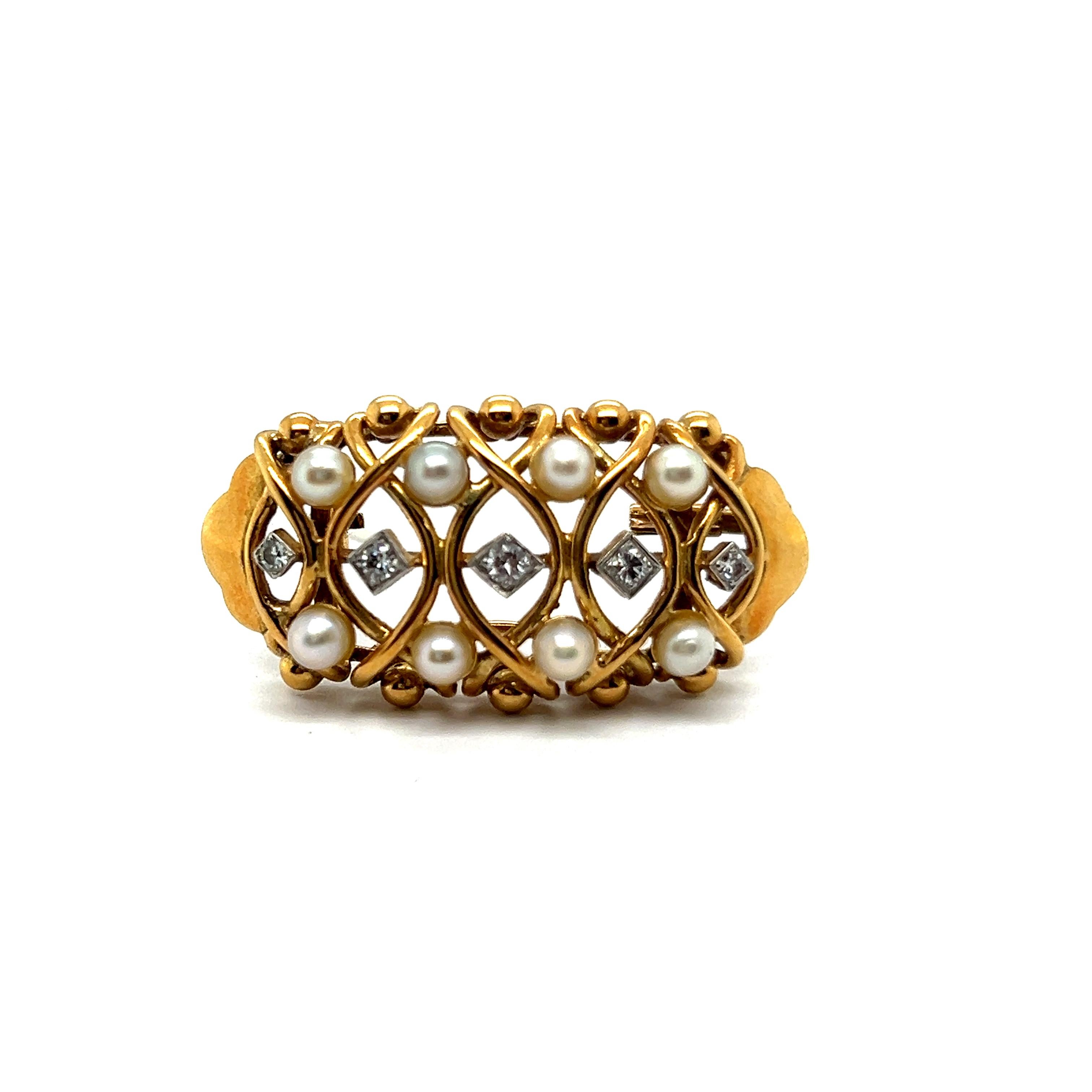 Brooch with Diamonds & Pearls in 18 Karat Gold by Gübelin For Sale 3