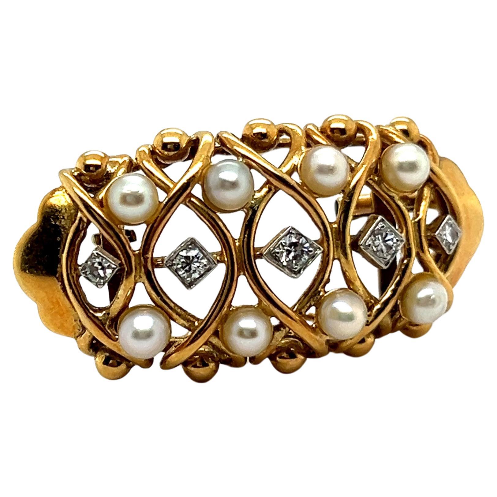 Brooch with Diamonds & Pearls in 18 Karat Gold by Gübelin