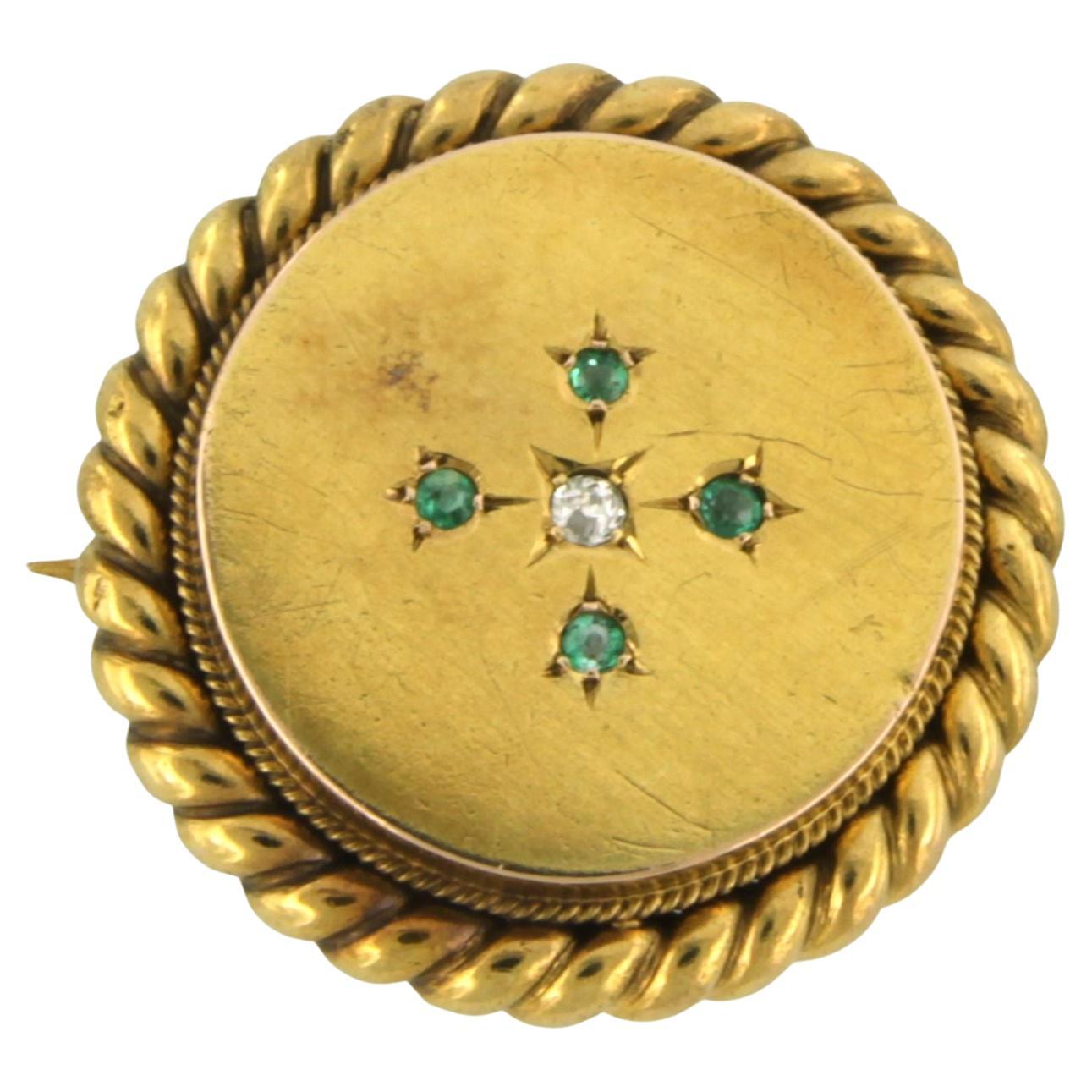 Brooch with emerald and diamond, 18k gold For Sale