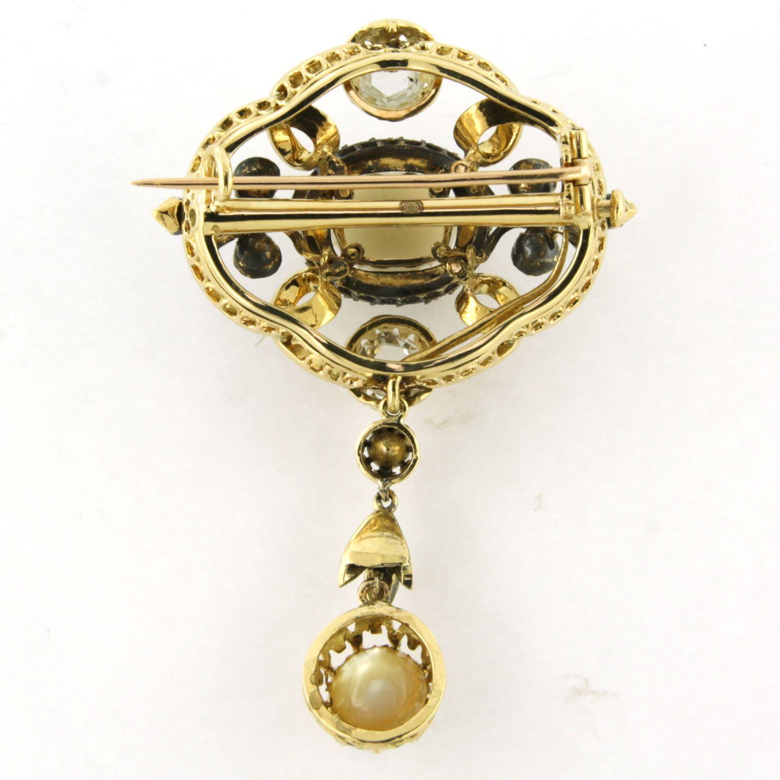Brosche mit Emaille, Perle, Opal und Diamanten bis zu 1,60ct 14k Gold (Rosenschliff) im Angebot