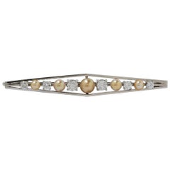 Brooch with Freshwater Pearls and Diamonds, 750 White Gold