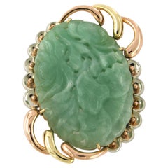 Broche avec jade en or 14 carats - 30,6 grammes