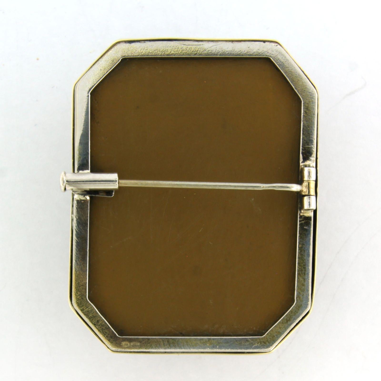 Spilla con cammeo di lava in oro giallo 14k e argento in vendita 2