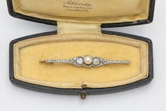 Brosche mit 0,95 Karat alten europäischen Diamanten und Zuchtperlen, frühes XX. Jahrhundert