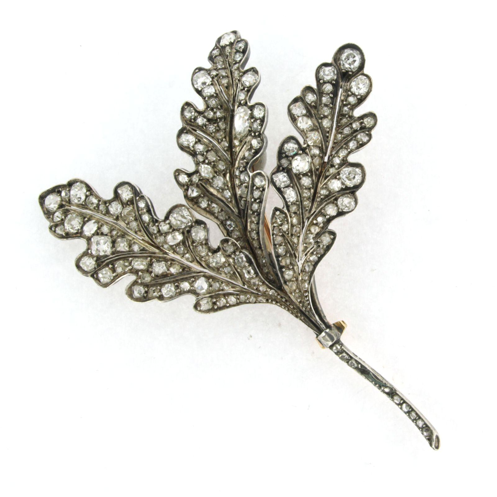 Early Victorian Brooch with old mine cut diamonds up to 8.00ct 18k pink gold and silver For Sale