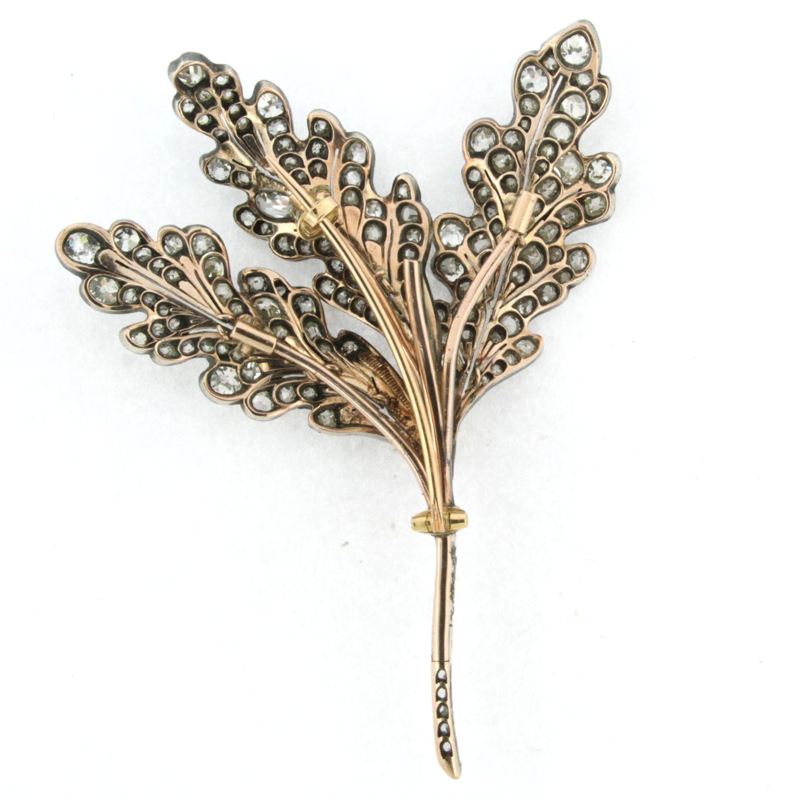 Brooch with old mine cut diamonds up to 8.00ct 18k pink gold and silver In Good Condition In The Hague, ZH