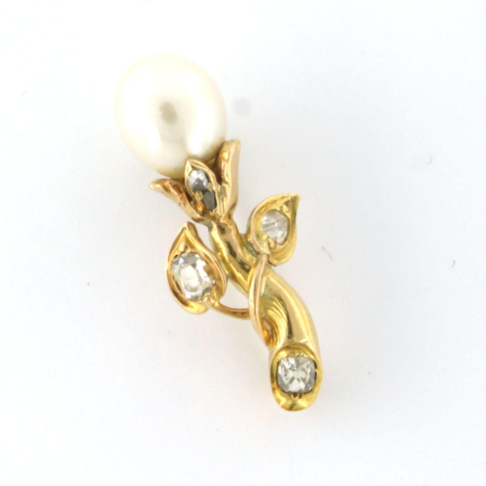 Broche avec perle et diamants taille ancienne jusqu'à 0,50ct 3,6 grammes Or 18k Excellent état - En vente à The Hague, ZH