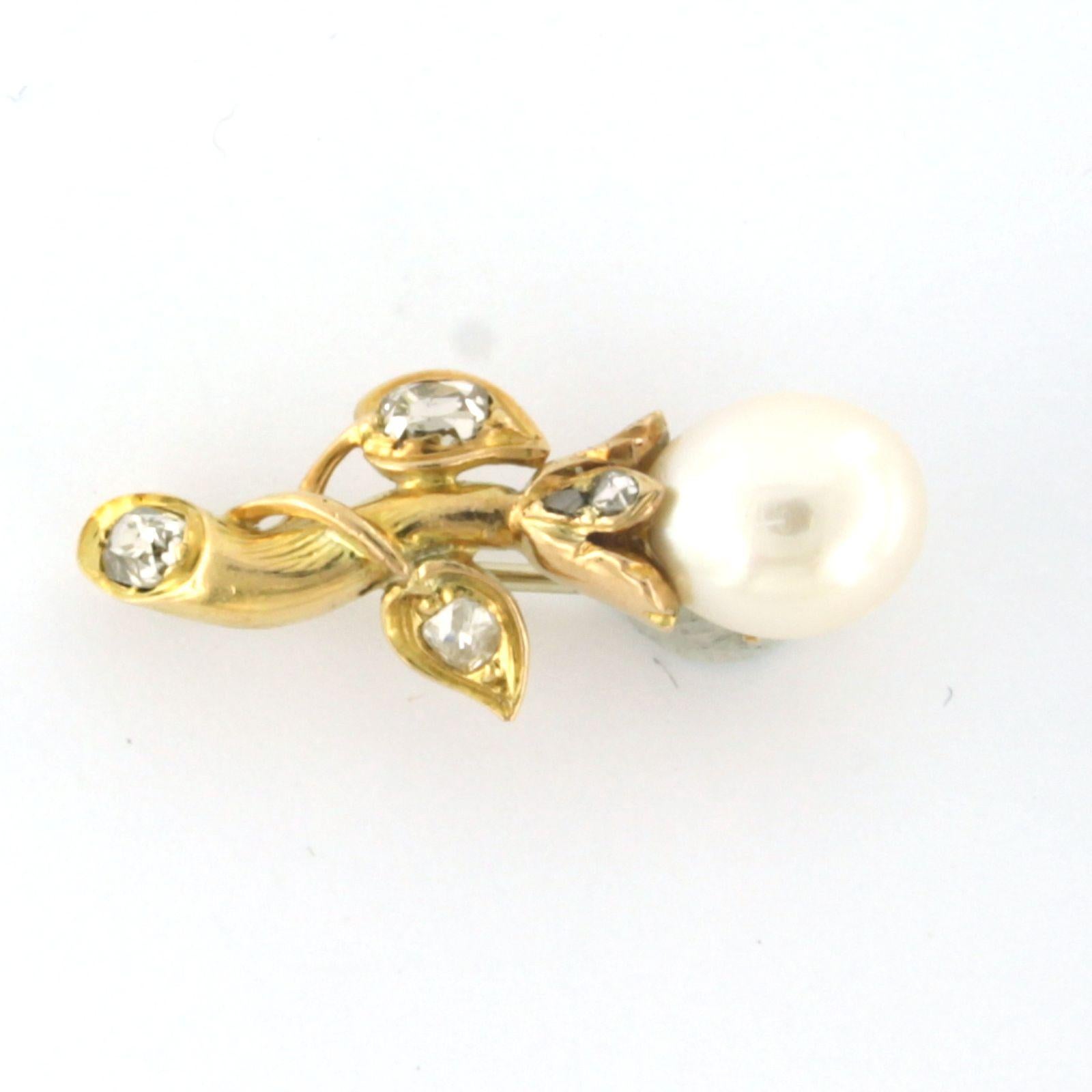 Broche avec perle et diamants taille ancienne jusqu'à 0,50ct 3,6 grammes Or 18k en vente 1