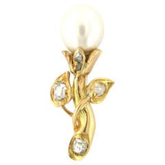 Brosche mit Perle und Diamanten im Altminenschliff bis 0,50ct 3,6 Gramm 18k Gold