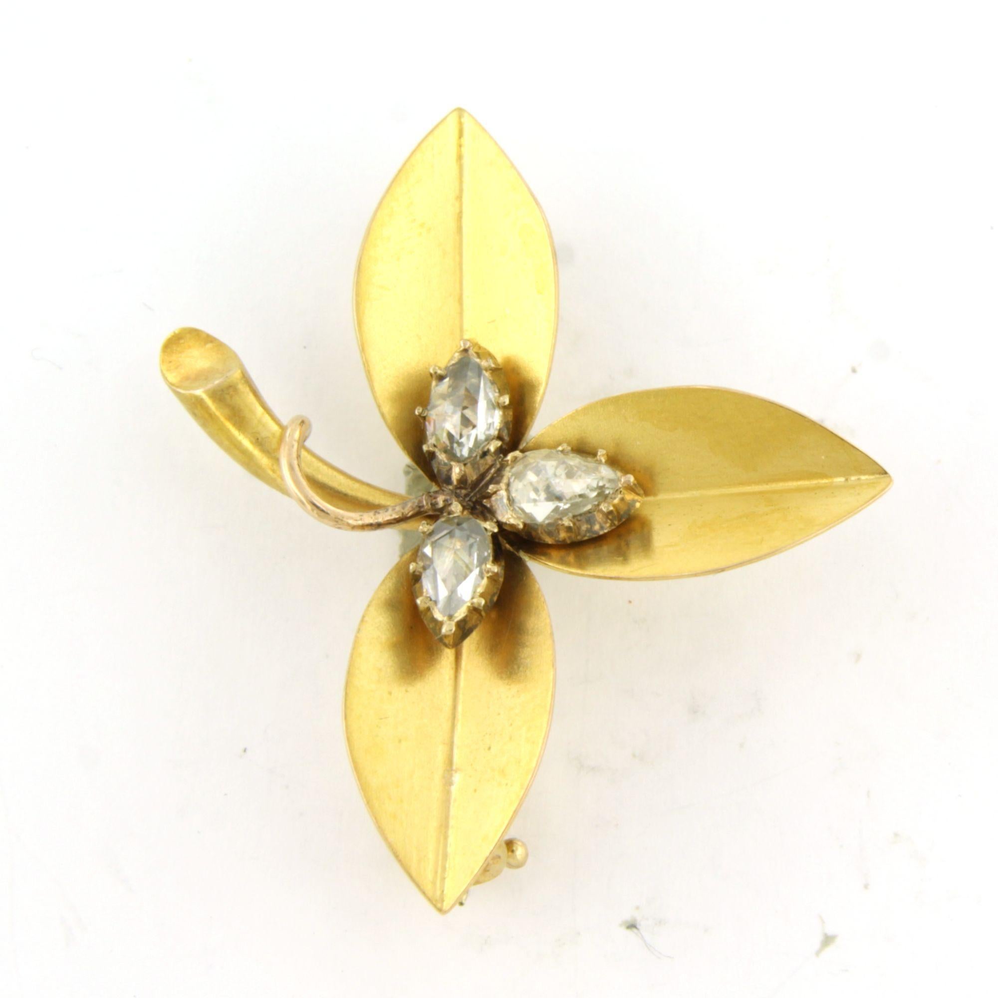 Début de l'époque victorienne Broche avec diamants de taille rose jusqu'à 0,75ct Or 14k 5,1 grammes en vente