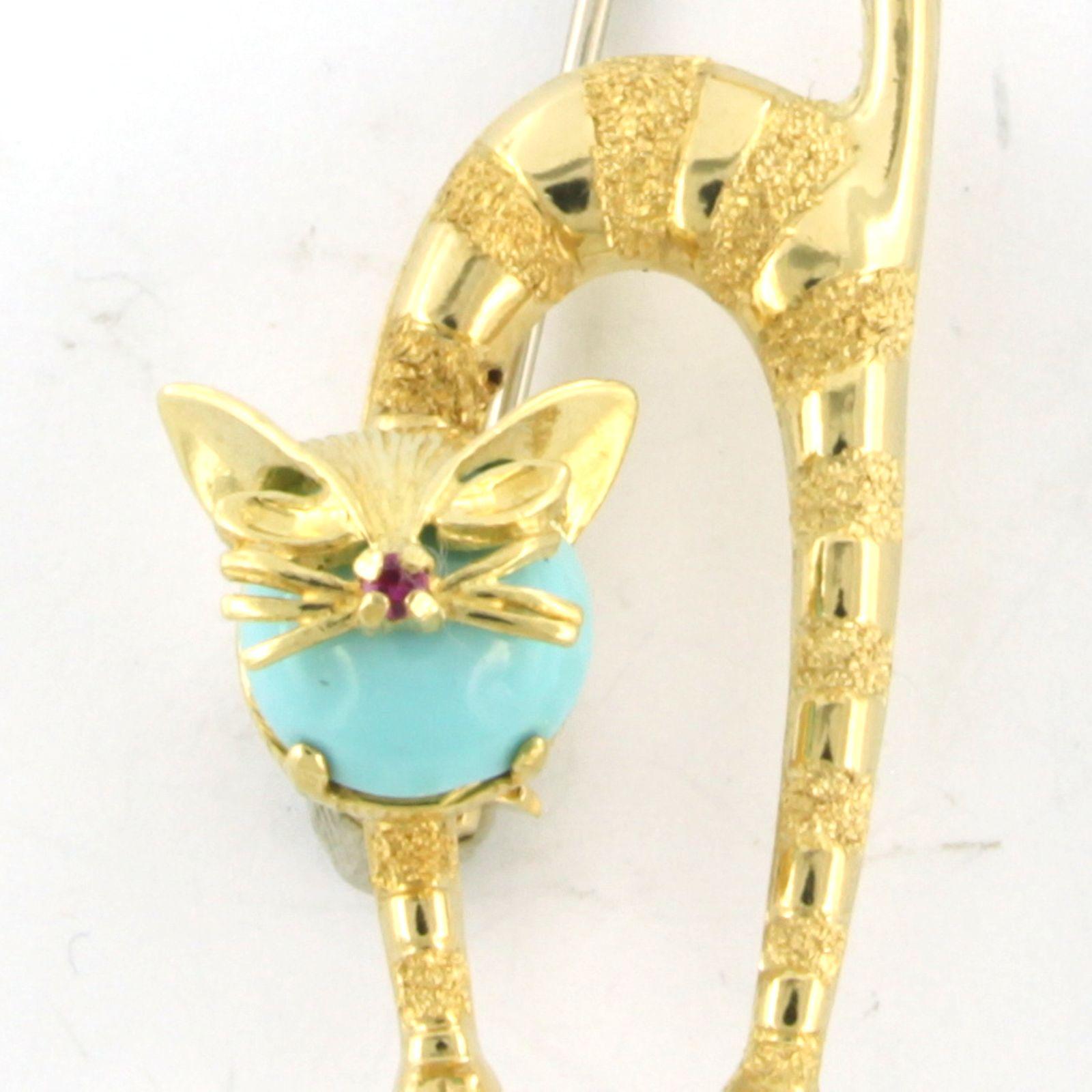 Brooch with Ruby and turquoise in shape of a cat 18k yellow gold In Good Condition In The Hague, ZH