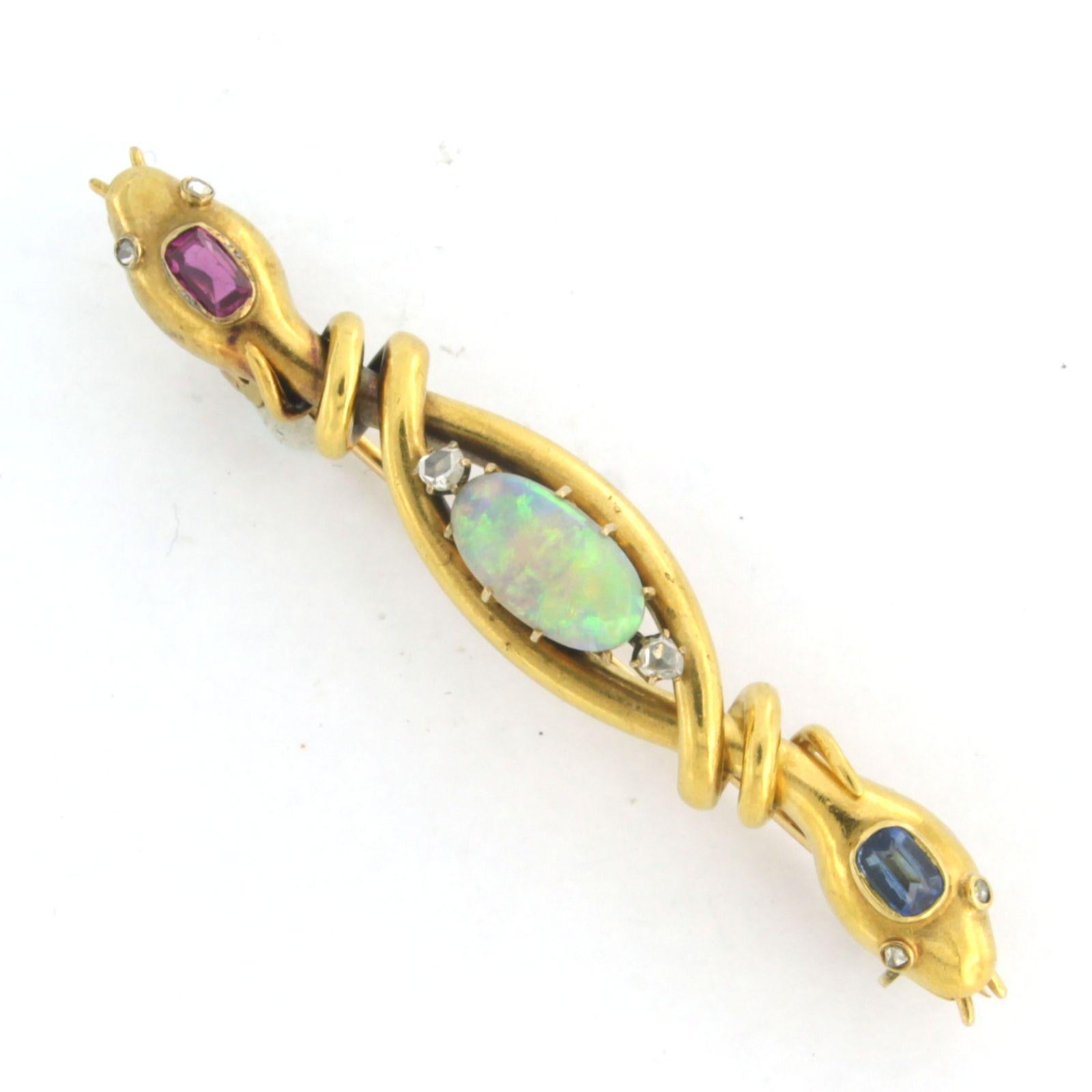 Brosche mit Rubin, Saphir, Opal und Diamant aus 18 Karat Gelbgold (Art nouveau) im Angebot