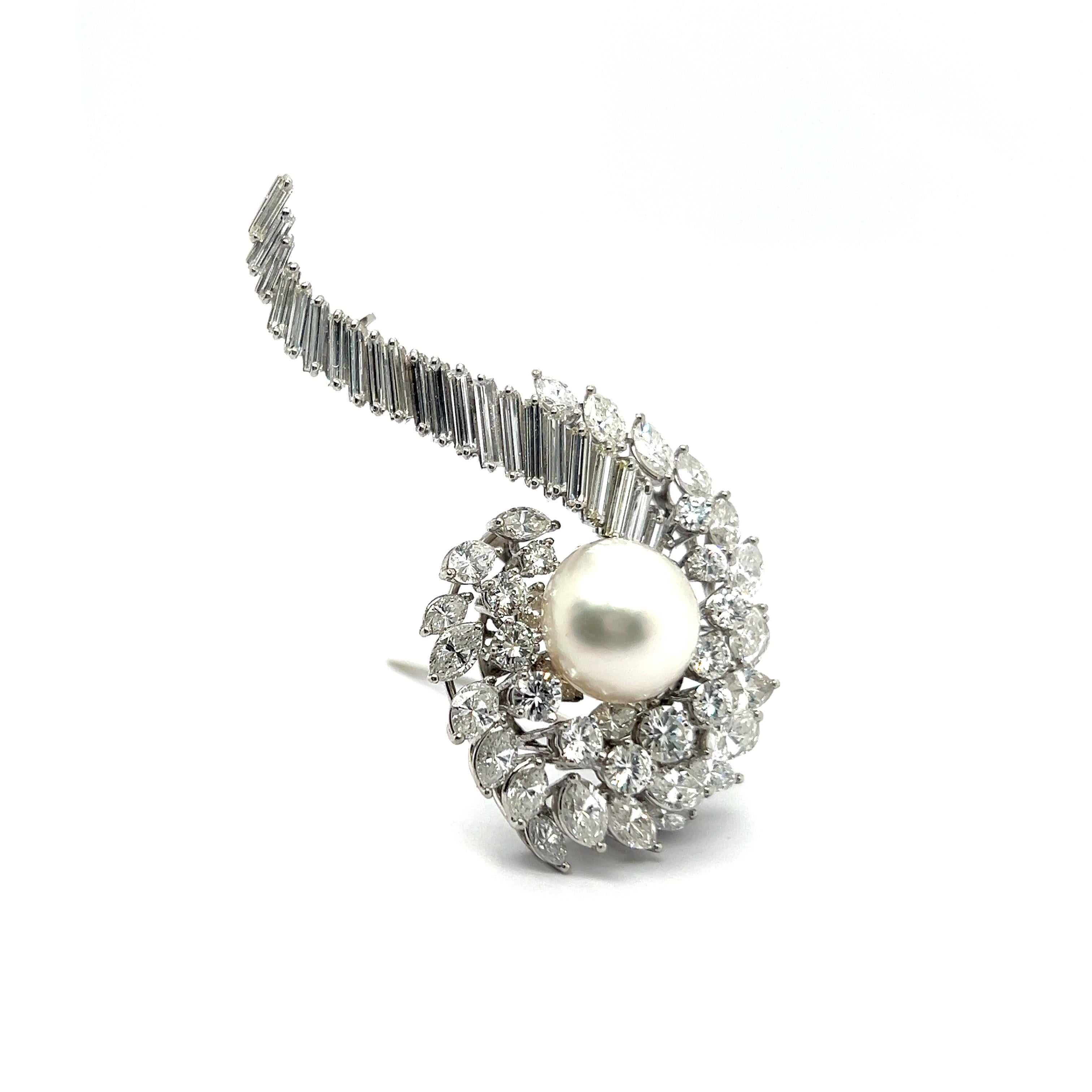 Round Cut Brooch with South Sea Cultural Pearl & Diamonds in 18 Karat White Gold For Sale