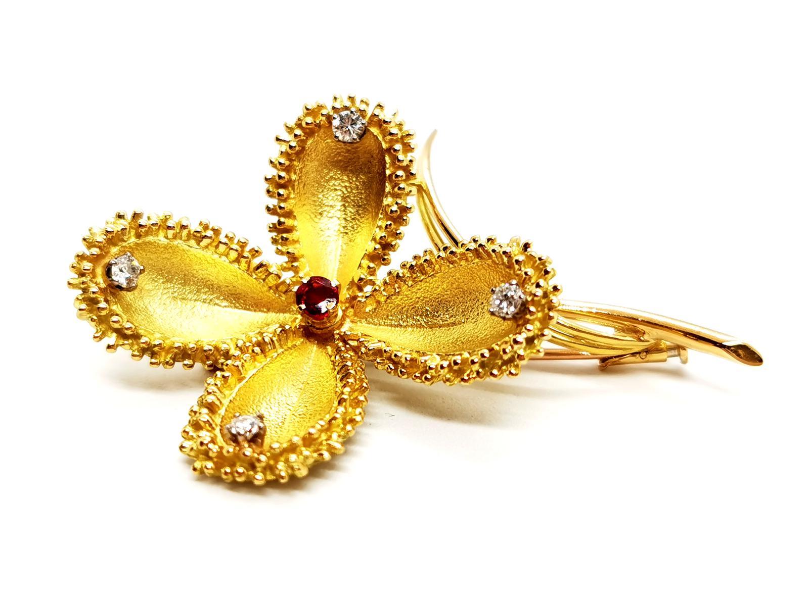Women's Brooch Yellow Gold Ruby For Sale