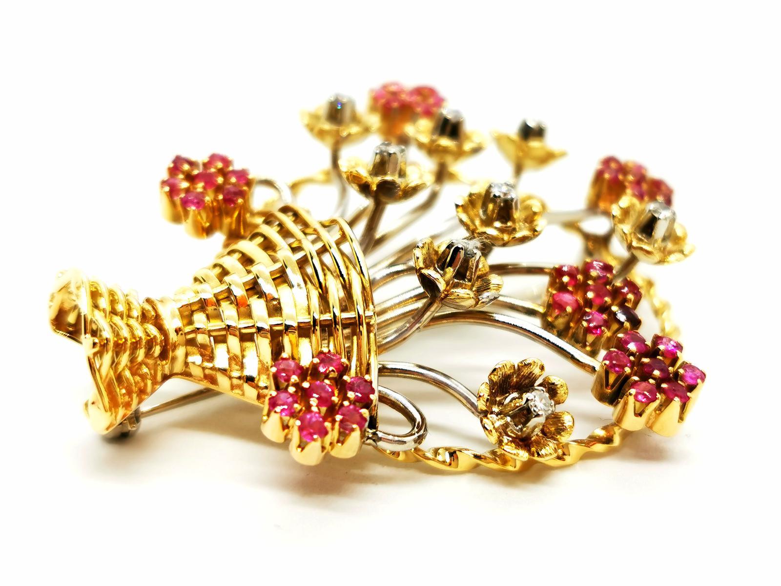Brooch Yellow Gold Ruby For Sale 2