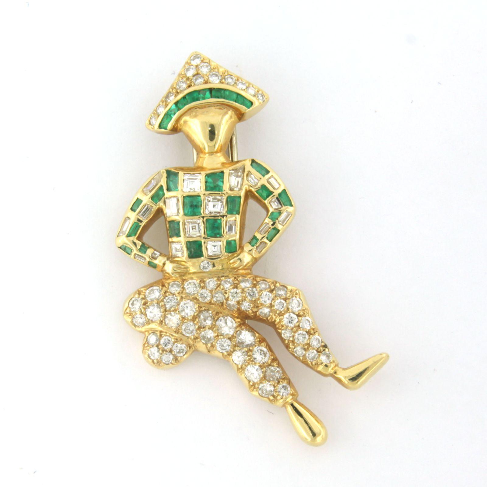 Brooche Emerald Diamond 18k yellow gold In Good Condition For Sale In The Hague, ZH