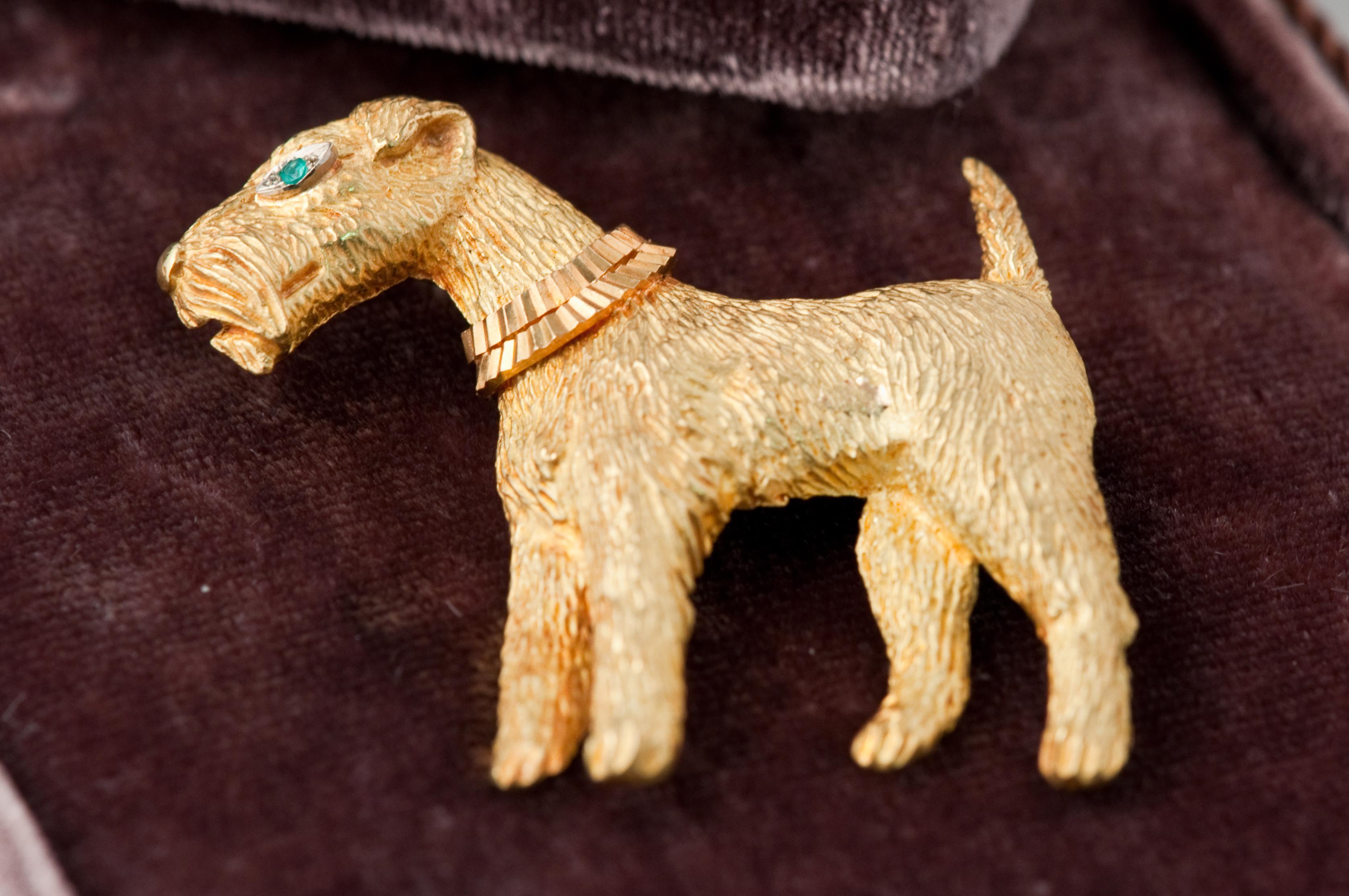 Women's or Men's Fox-Terrier 18kt  Gold Pin
