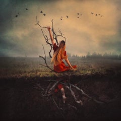 Fotografía de manipulación digital de Brooke Shaden, Uñas manchadas de barro
