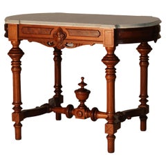 Brooks School Renaissance Revival Parlor-Tisch aus geschnitztem Nussbaumholz, Wurzelholz und Marmor, um 1880