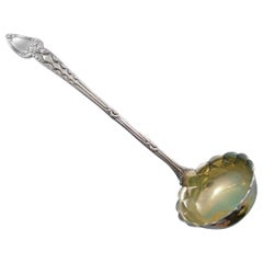 Broom Corn par Tiffany & Co. Louche à sauce festonnée en argent sterling lavée à l'or