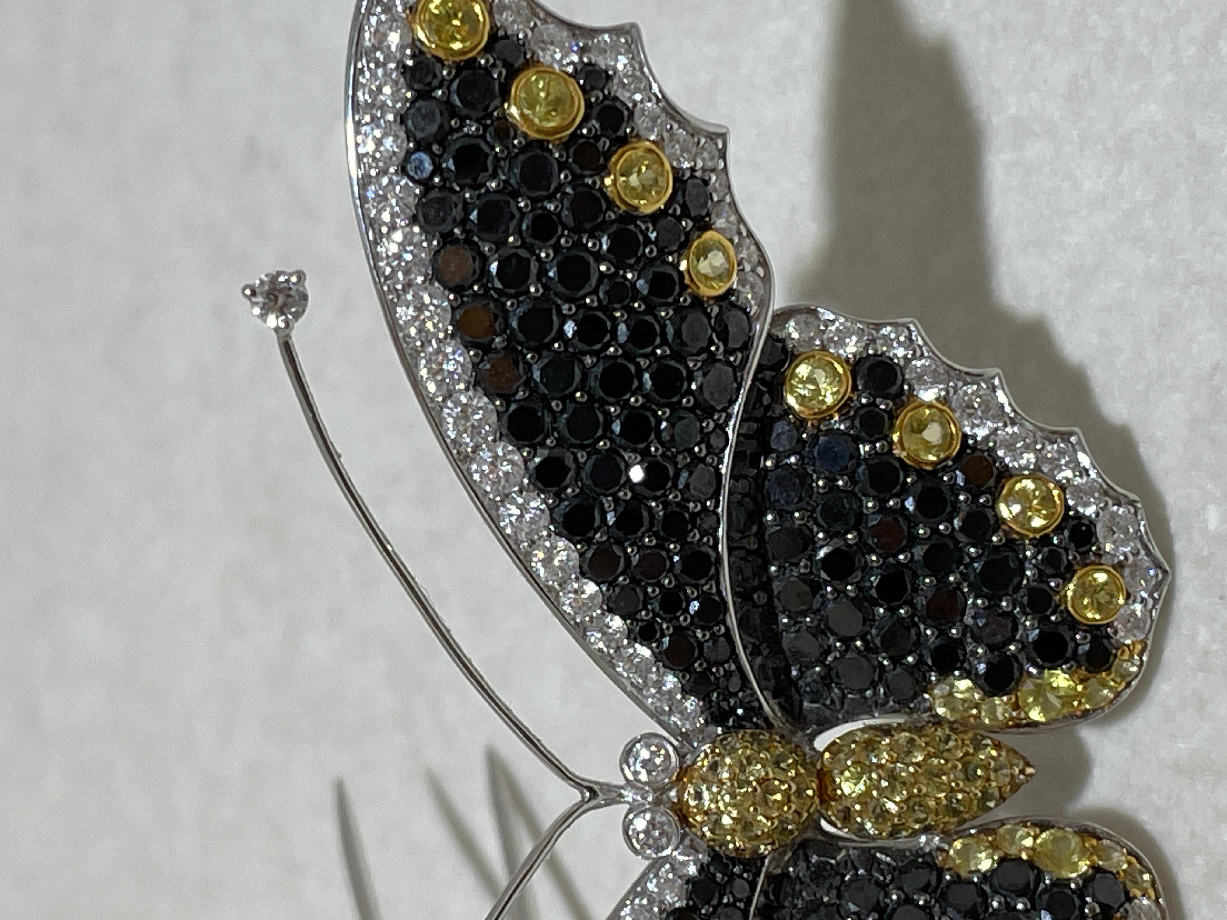 Brosche Schmetterling Weißgold braune-gelbe-schwarze Diamanten  Damen im Angebot
