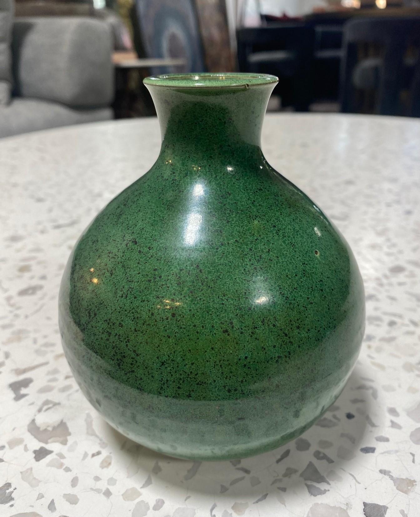 A wonderfully glazed, beautifully crafted, and classically shaped vase/vessel by renowned Canadian master potter Brother Thomas Bezanson (1929-2007).  

Brother Thomas studied design at Nova Scotia College in the late 40s and early 50s,  It was