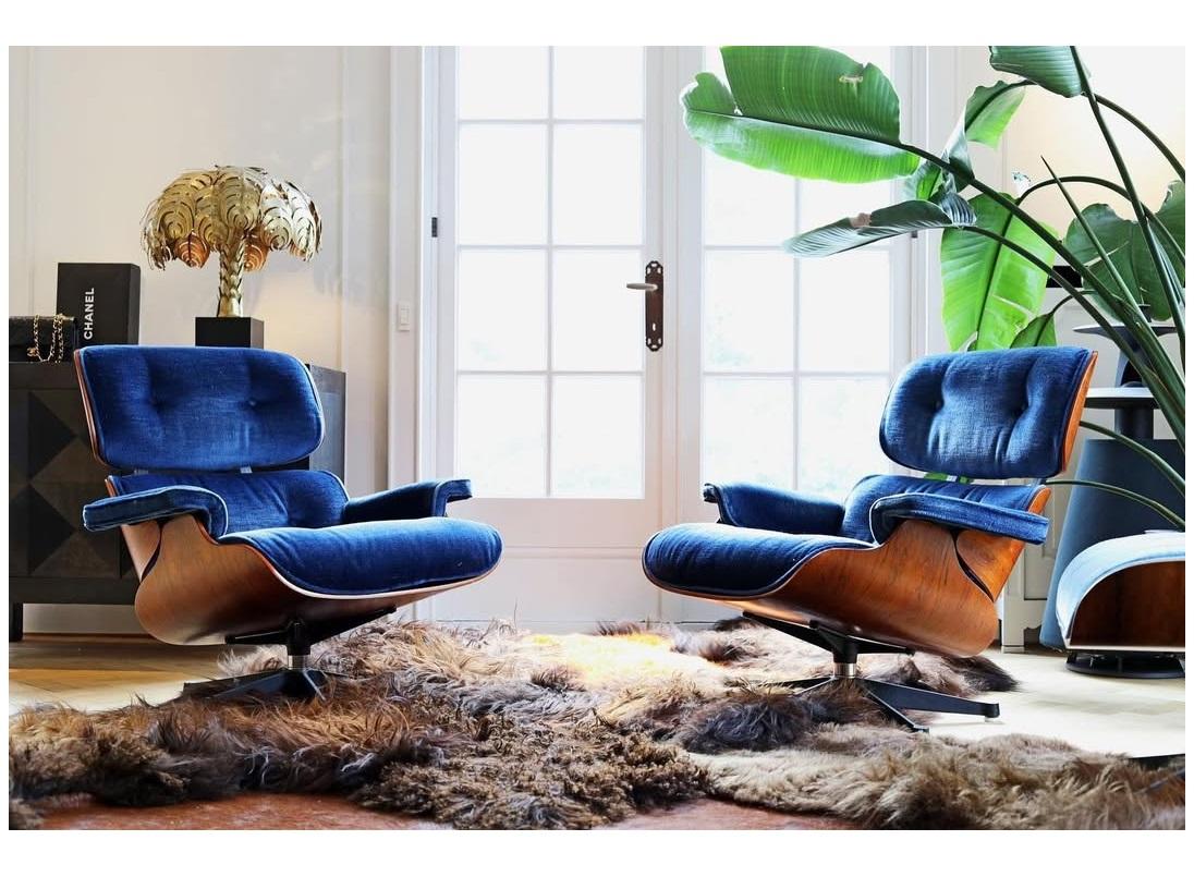 Luxury Natural Shape Hand-Dyed European Sheepskin Brown 1 Big Rug by Carine Boxy For Sale 1