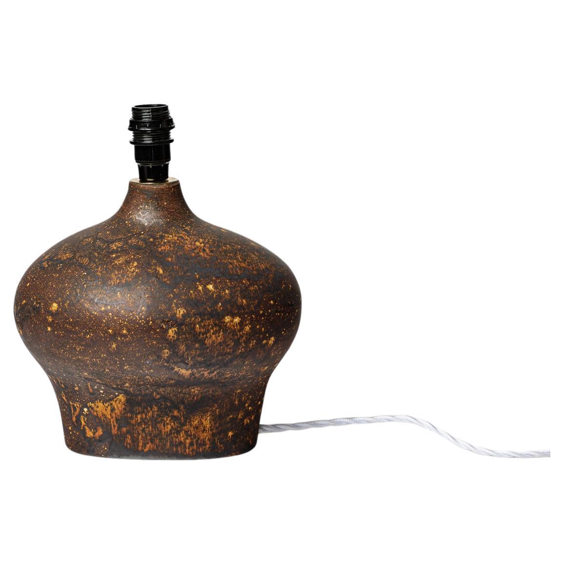 Braune Keramik-Tischlampe im Design des 20. Jahrhunderts von Claire Debril 1970