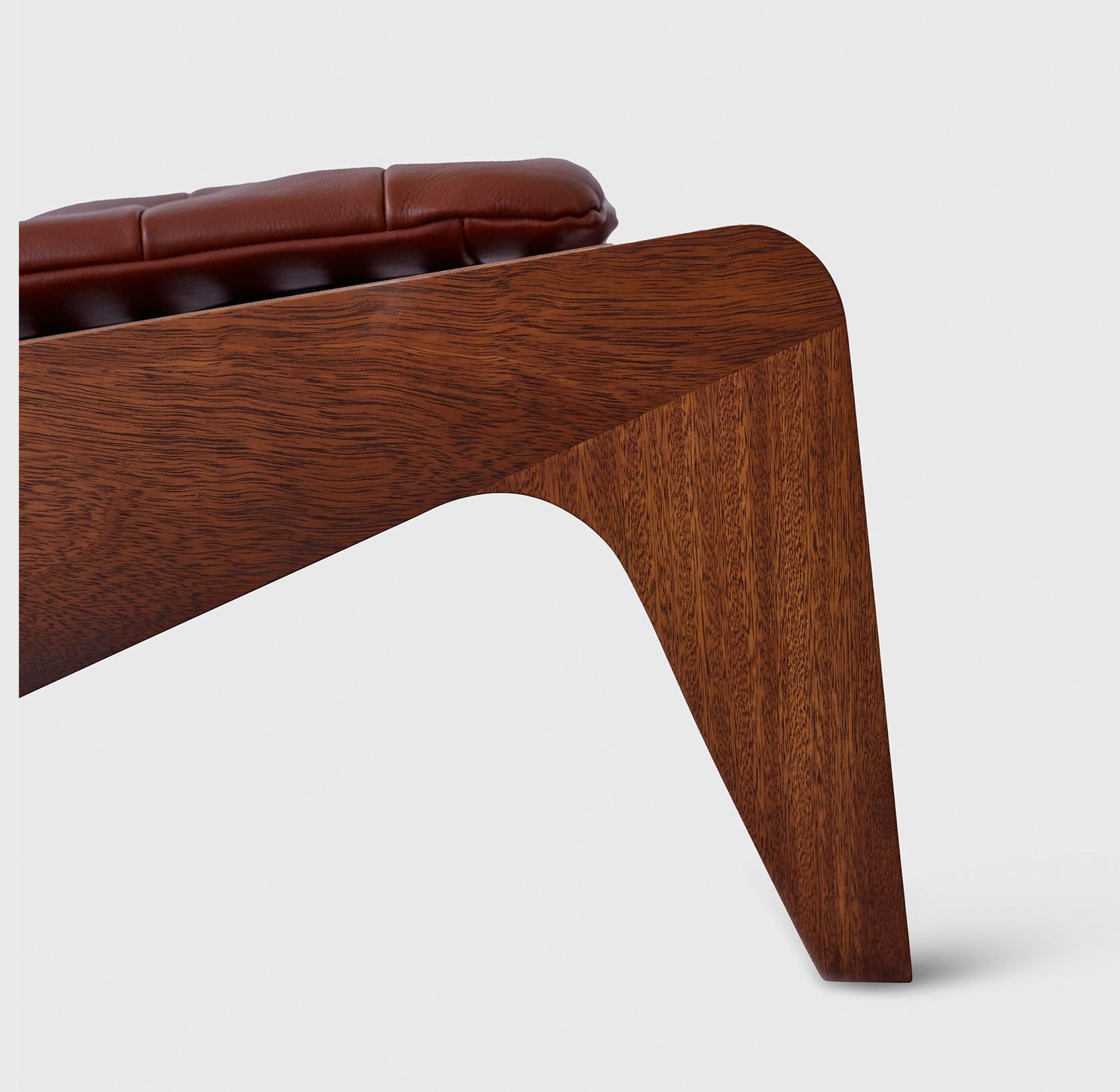 Contemporary Brown Ala Lounge Chair by Atra Design