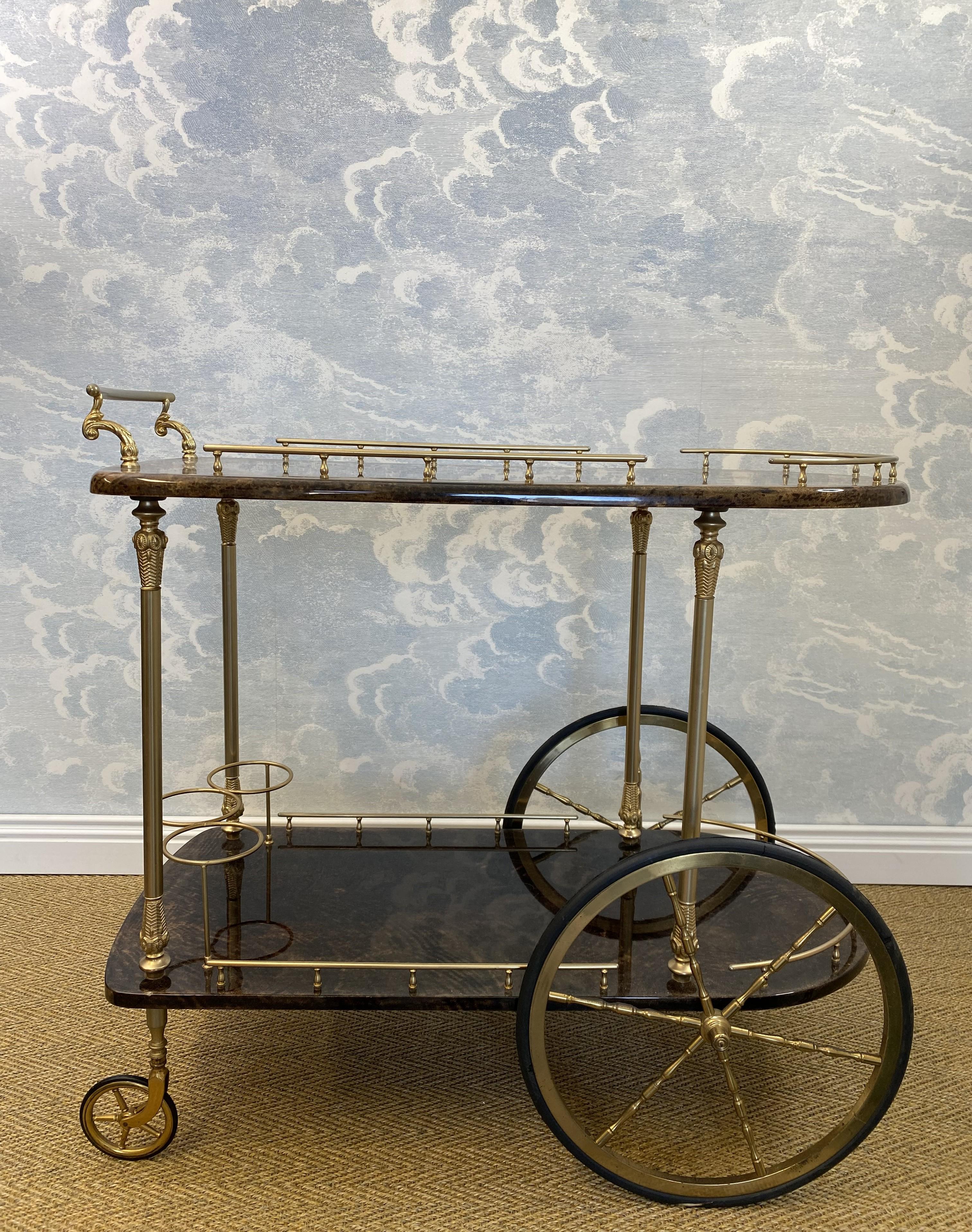 Brown ALDO TURA Bar Cart / Tea Trolly - Ein italienischer Design-Klassiker aus den 1960er Jahren (Hollywood Regency) im Angebot