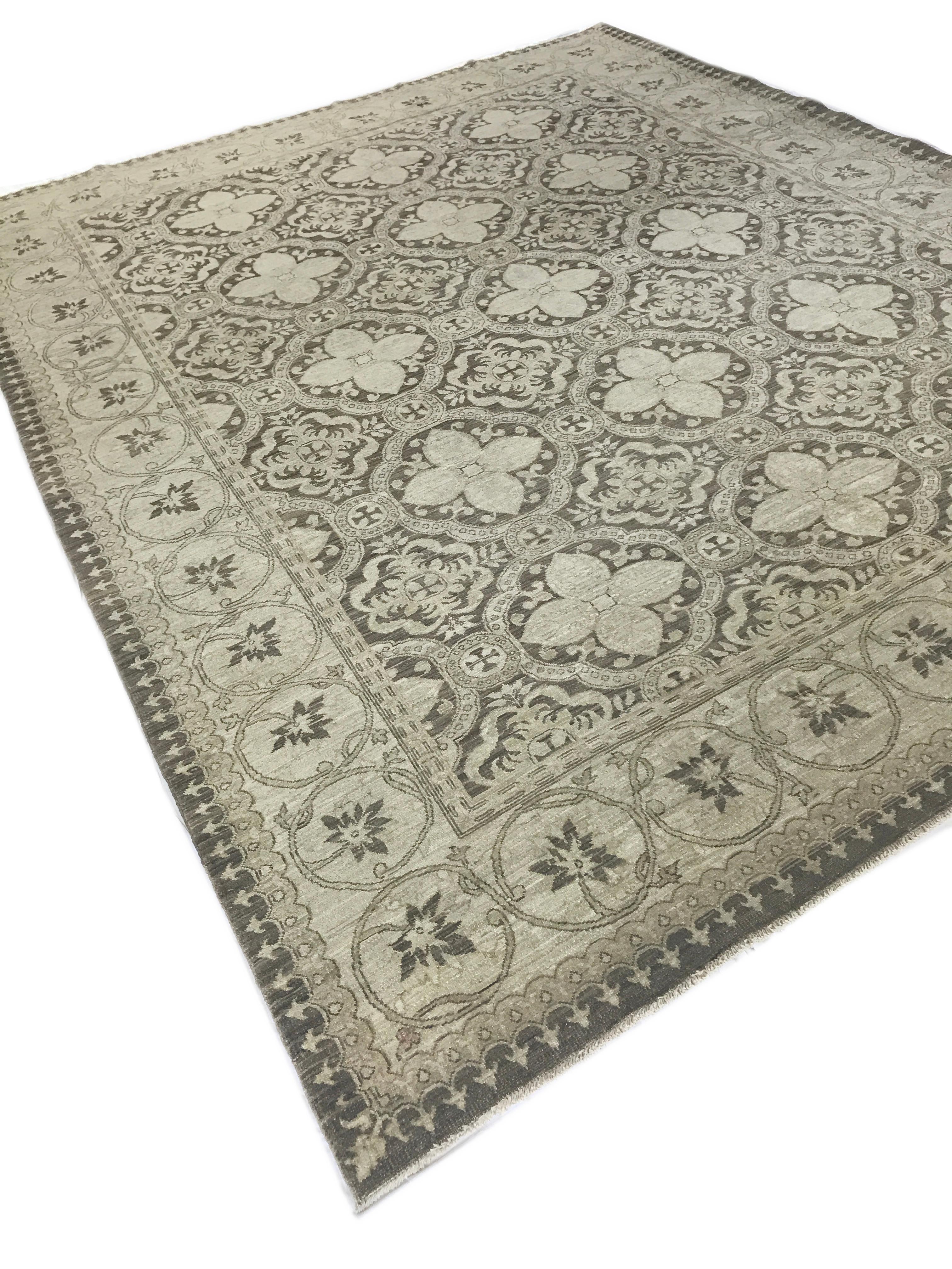 Brown and Beige Traditional Hand-Knotted Wool Rug In New Condition For Sale In West Hollywood, CA