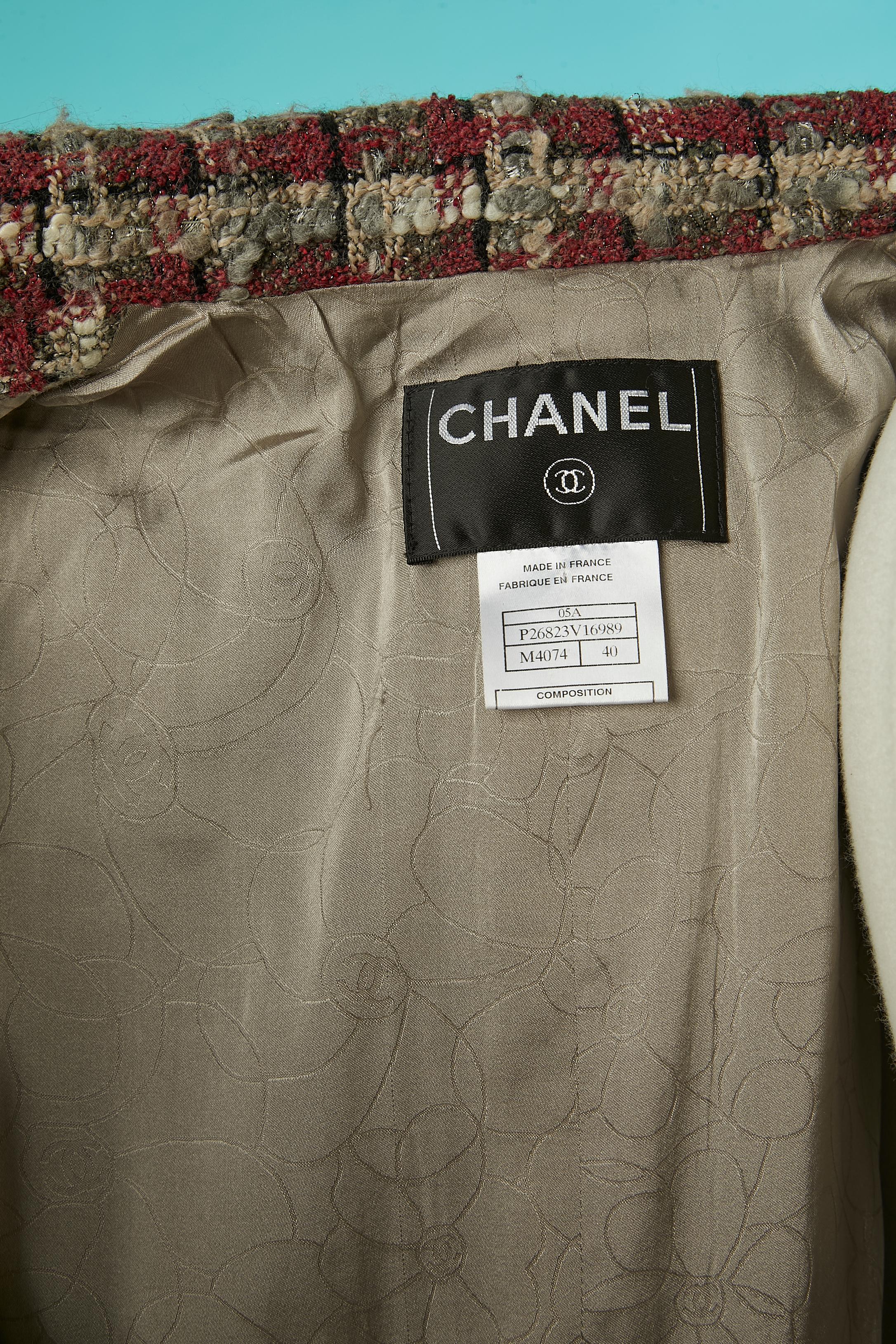 Braune und beigefarbene Tweed-Einreiherjacke Chanel  im Angebot 4