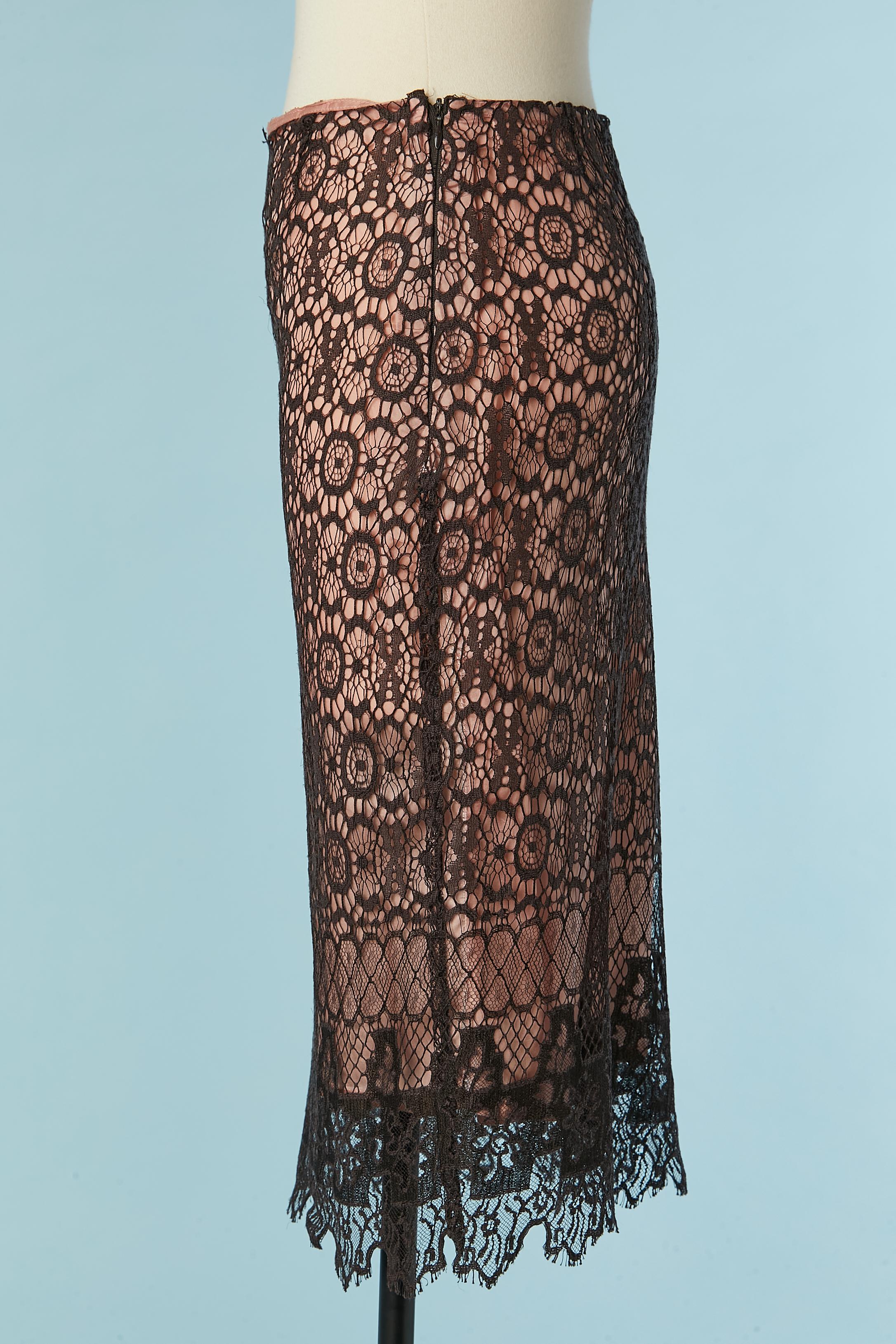 Brown and black lace skirt with pale pink lining Christian Lacroix BAZAR In Excellent Condition For Sale In Saint-Ouen-Sur-Seine, FR